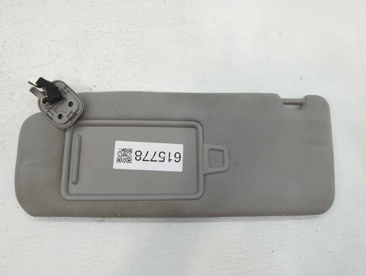 2015-2019 Hyundai Sonata Sun Visor Shade Replacement Passenger Right Mirror Fits Fits 2015 2016 2017 2018 2019 OEM Used Auto