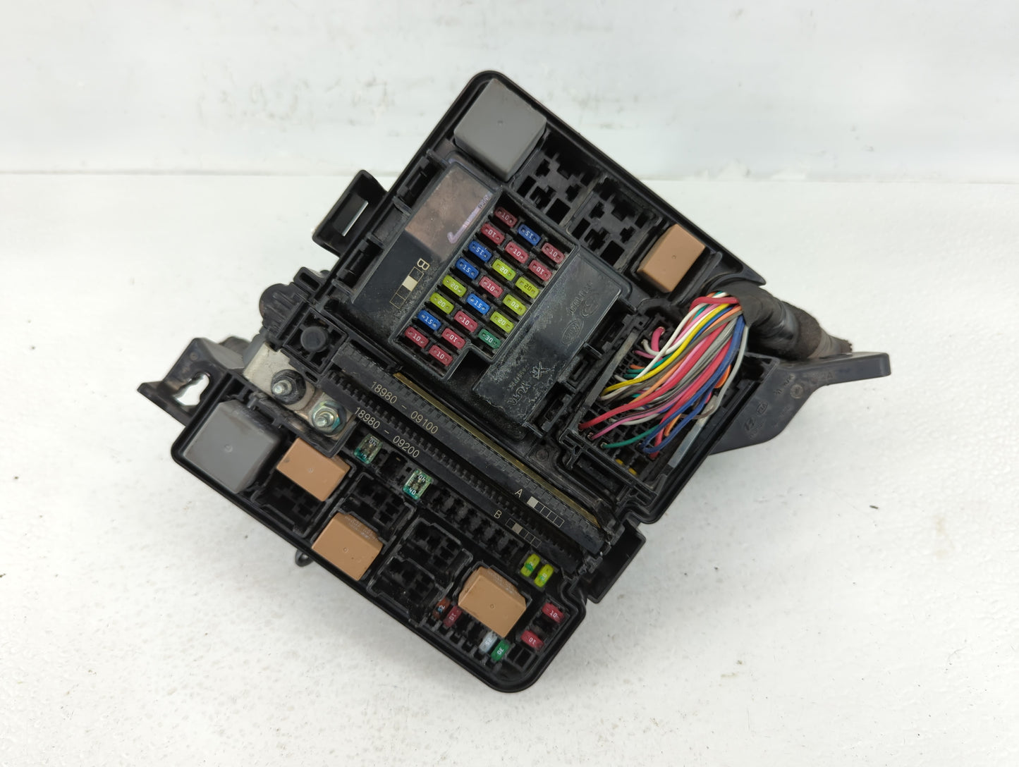 2016-2017 Hyundai Sonata Fusebox Fuse Box Panel Relay Module P/N:6423-0102-7-000 Fits Fits 2016 2017 OEM Used Auto Parts - O