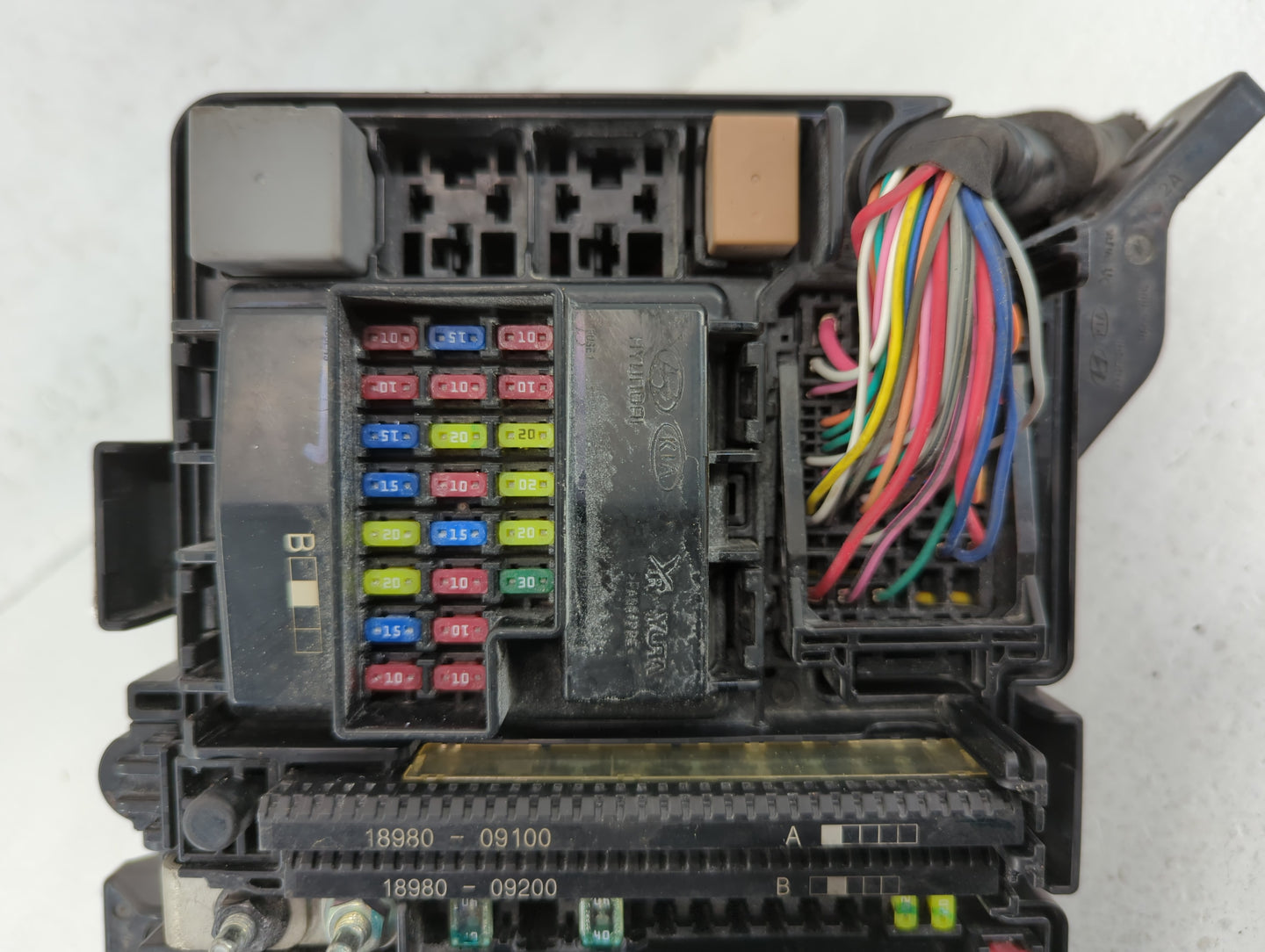 2016-2017 Hyundai Sonata Fusebox Fuse Box Panel Relay Module P/N:6423-0102-7-000 Fits Fits 2016 2017 OEM Used Auto Parts - O