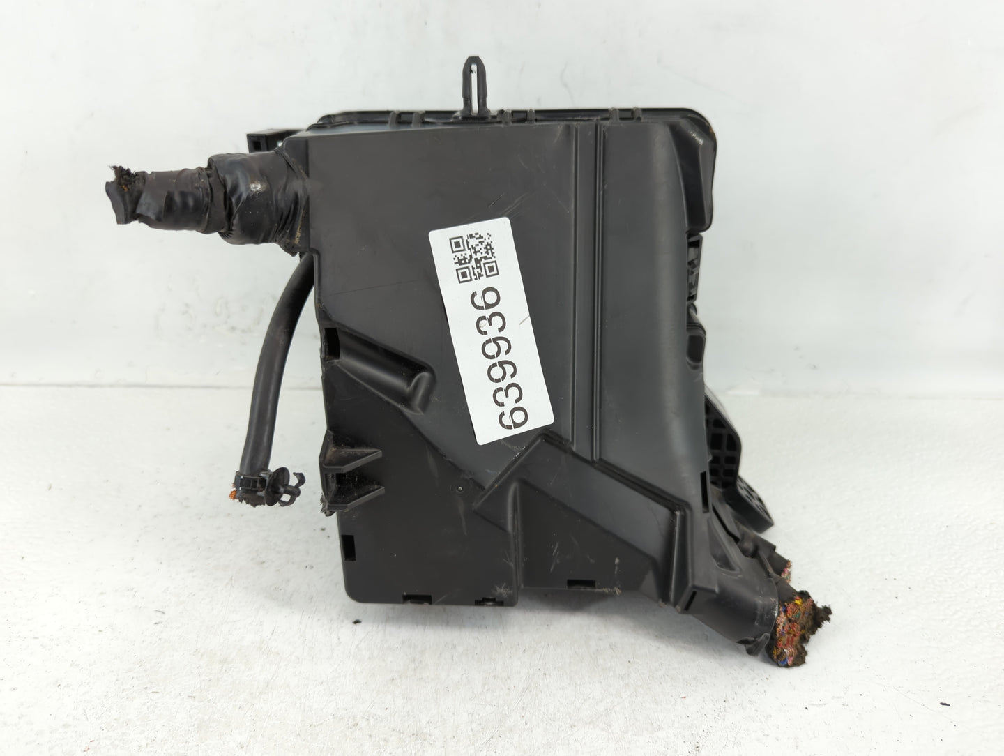 2016-2017 Hyundai Sonata Fusebox Fuse Box Panel Relay Module P/N:6423-0102-7-000 Fits Fits 2016 2017 OEM Used Auto Parts - O