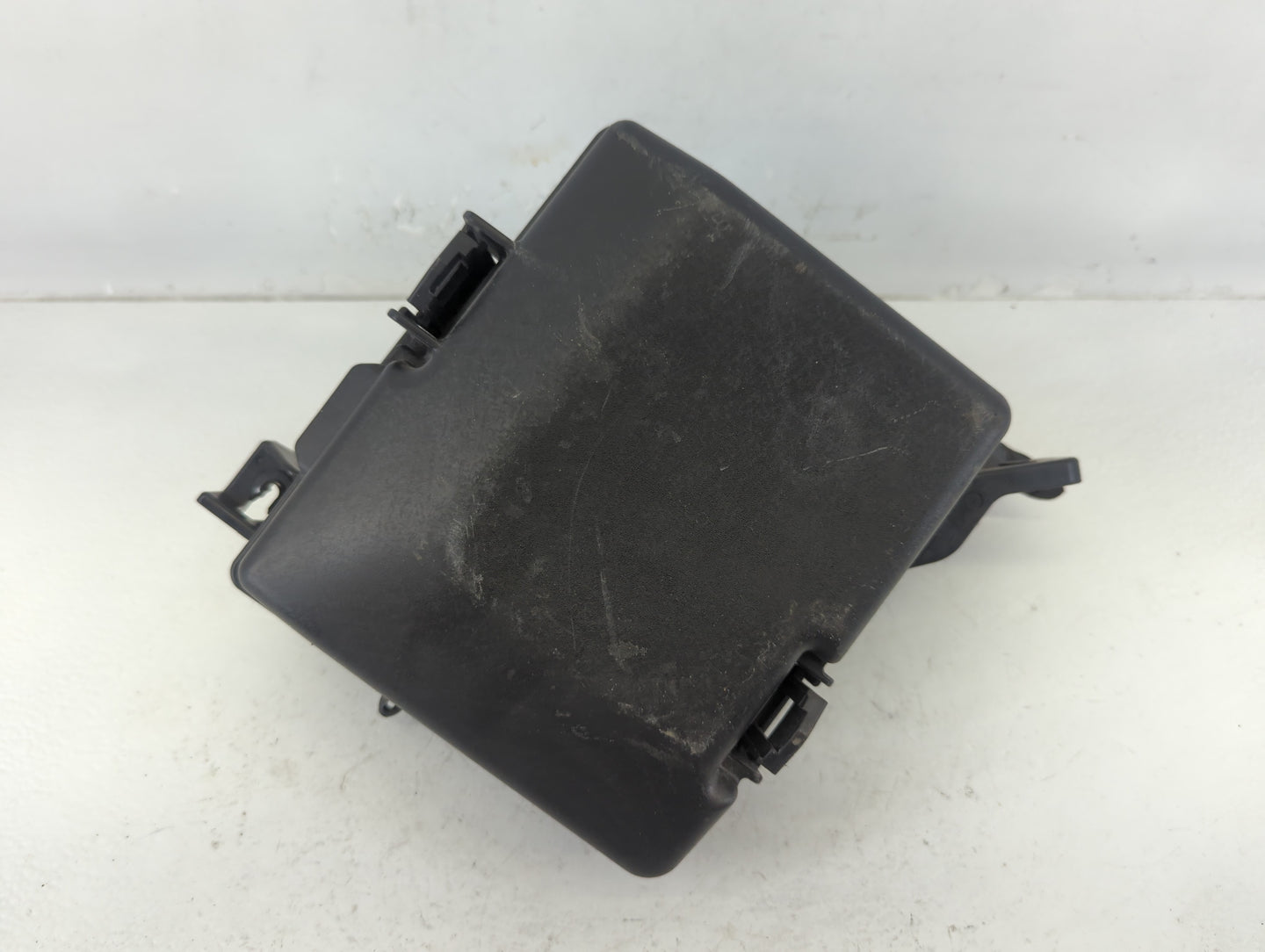 2016-2017 Hyundai Sonata Fusebox Fuse Box Panel Relay Module P/N:91950-C1820 Fits Fits 2016 2017 OEM Used Auto Parts - Oemus