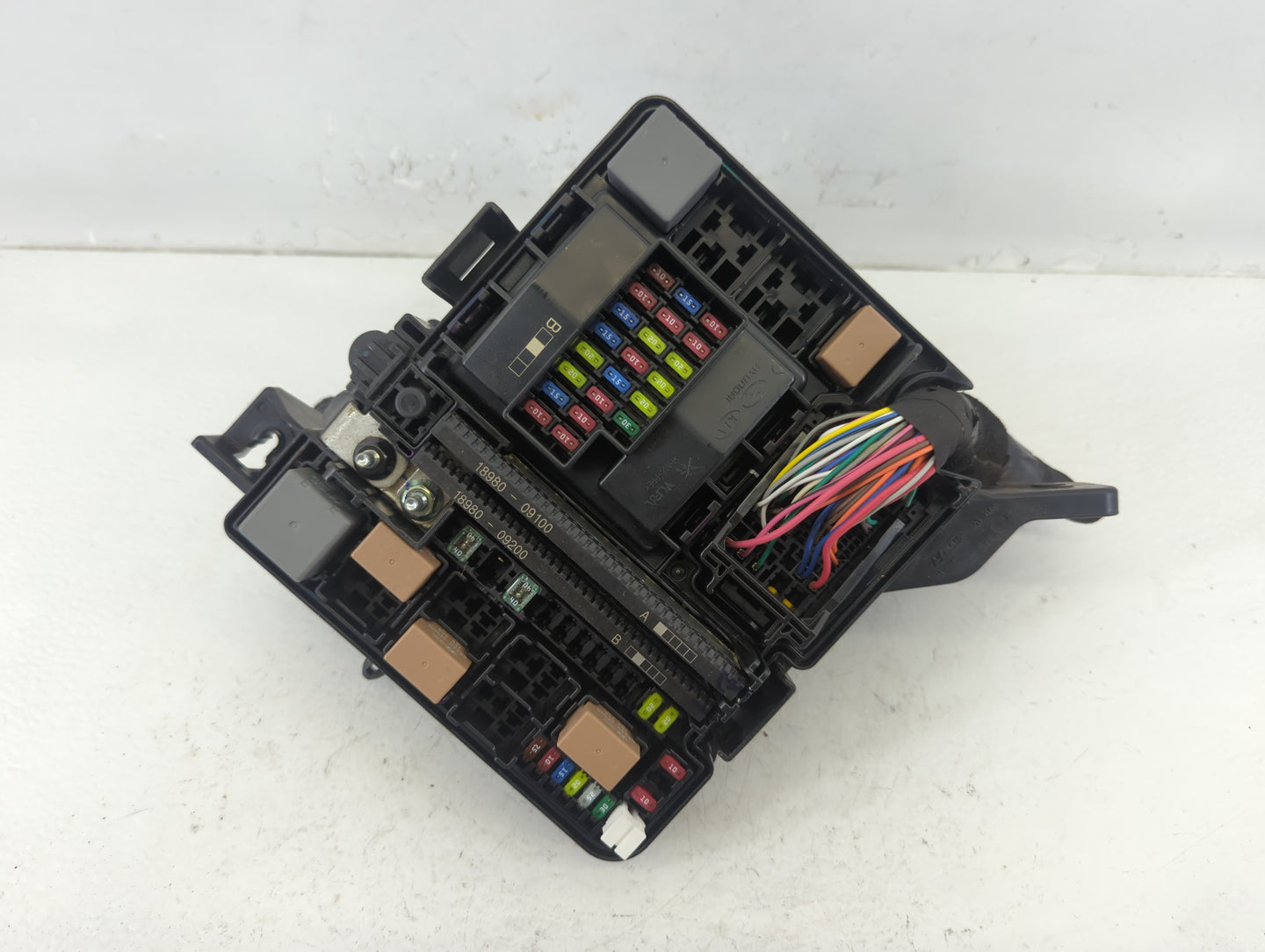 2016-2017 Hyundai Sonata Fusebox Fuse Box Panel Relay Module P/N:91950-C1820 Fits Fits 2016 2017 OEM Used Auto Parts - Oemus