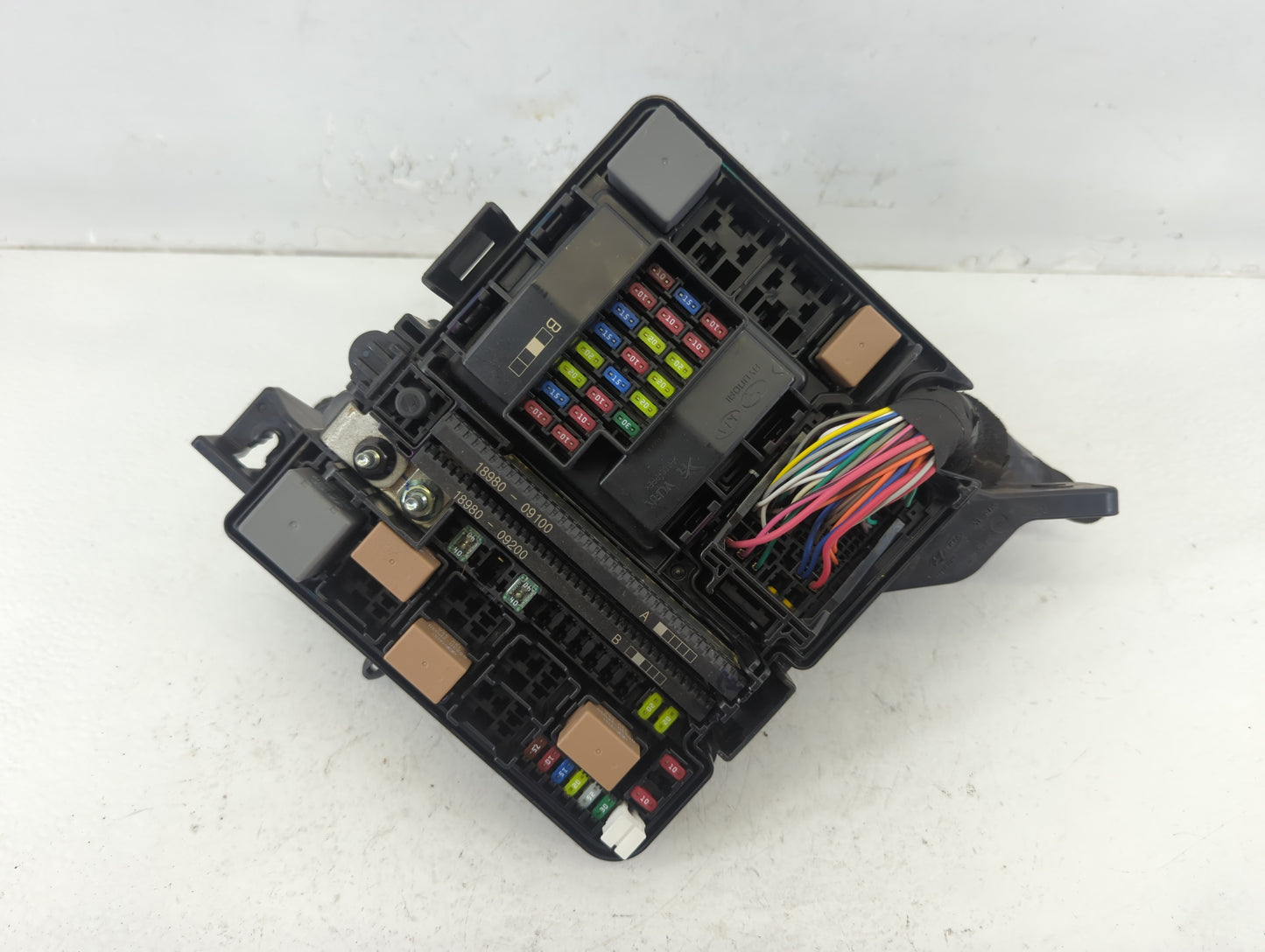 2016-2017 Hyundai Sonata Fusebox Fuse Box Panel Relay Module P/N:91950-C1820 Fits Fits 2016 2017 OEM Used Auto Parts - Oemus