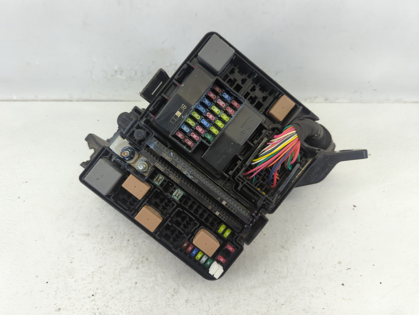 2016-2017 Hyundai Sonata Fusebox Fuse Box Panel Relay Module P/N:91950-C1820 Fits Fits 2016 2017 OEM Used Auto Parts - Oemus