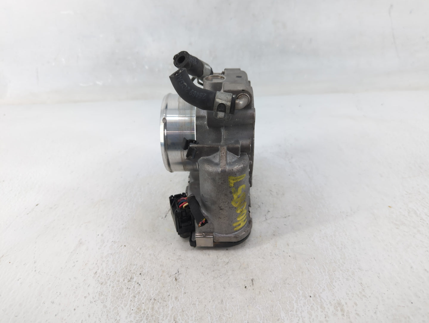 2015-2019 Hyundai Sonata Throttle Body P/N:35100-2G600 Fits Fits 2015 2016 2017 2018 2019 2020 2021 OEM Used Auto Parts - Oe