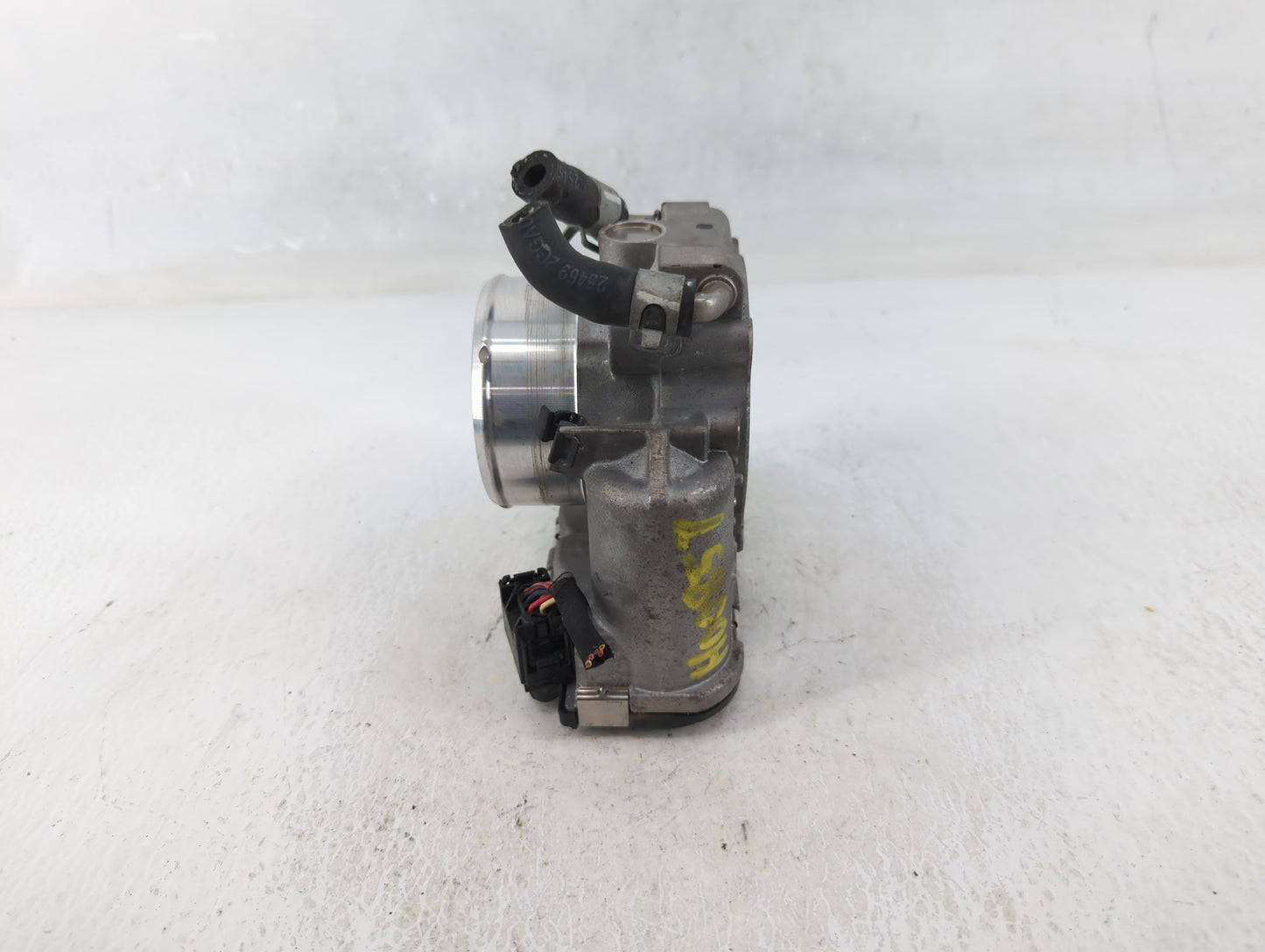 2015-2019 Hyundai Sonata Throttle Body P/N:35100-2G600 Fits Fits 2015 2016 2017 2018 2019 2020 2021 OEM Used Auto Parts - Oe