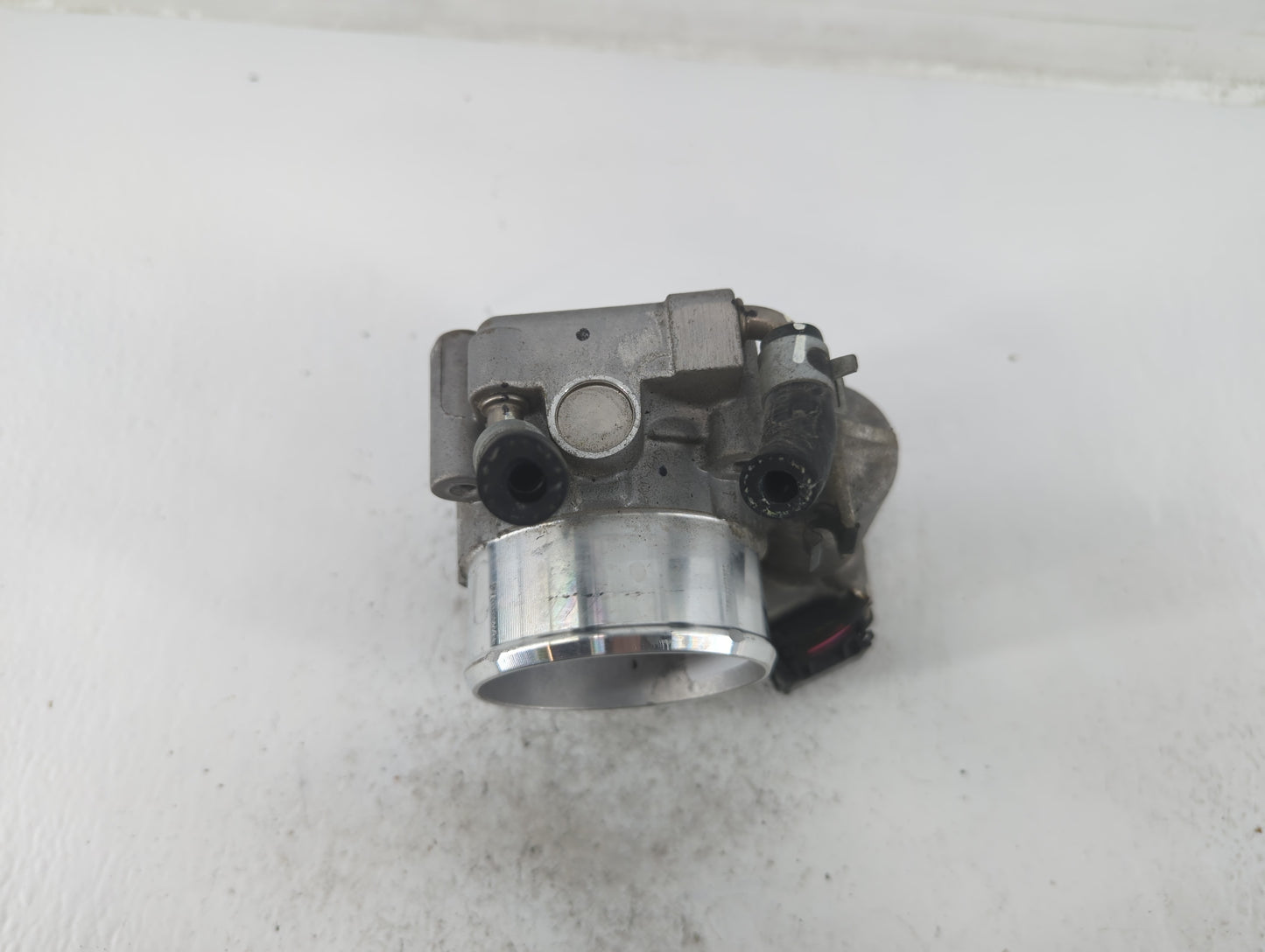 2015-2019 Hyundai Sonata Throttle Body P/N:35100-2G600 Fits Fits 2015 2016 2017 2018 2019 2020 2021 OEM Used Auto Parts - Oe