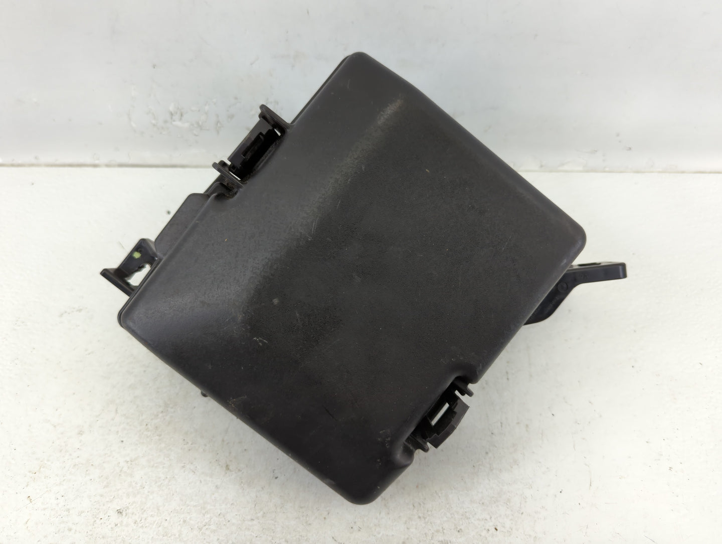 2016-2017 Hyundai Sonata Fusebox Fuse Box Panel Relay Module P/N:91950-C1820 Fits Fits 2016 2017 OEM Used Auto Parts - Oemus