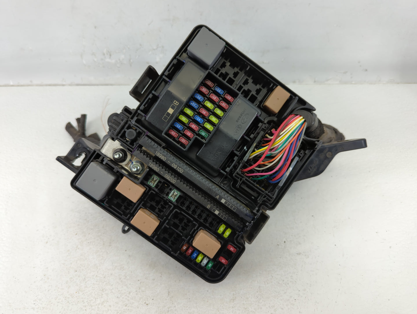 2016-2017 Hyundai Sonata Fusebox Fuse Box Panel Relay Module P/N:91950-C1820 Fits Fits 2016 2017 OEM Used Auto Parts - Oemus