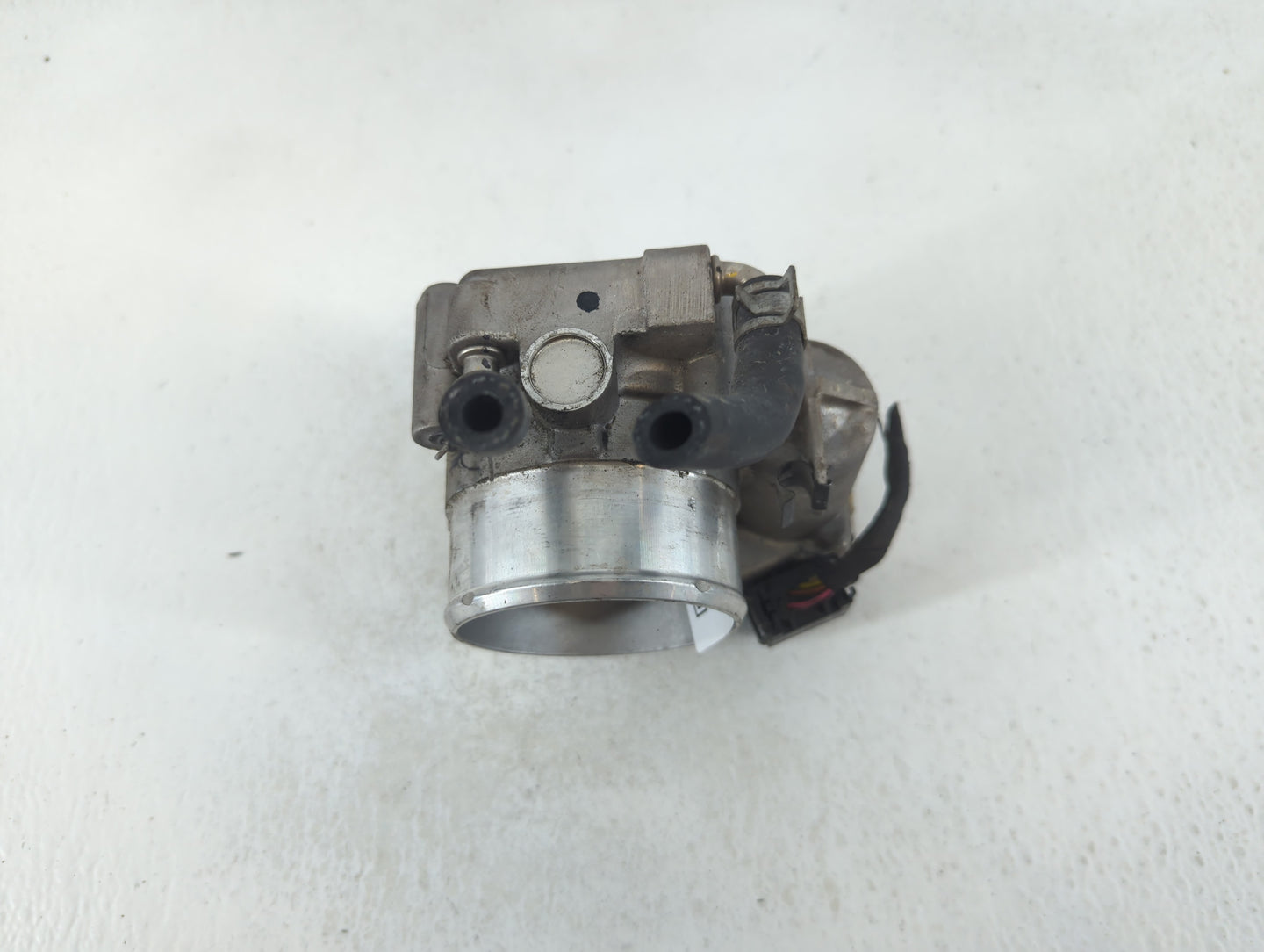 2015-2019 Hyundai Sonata Throttle Body P/N:35100-2G600 Fits Fits 2015 2016 2017 2018 2019 2020 2021 OEM Used Auto Parts - Oe