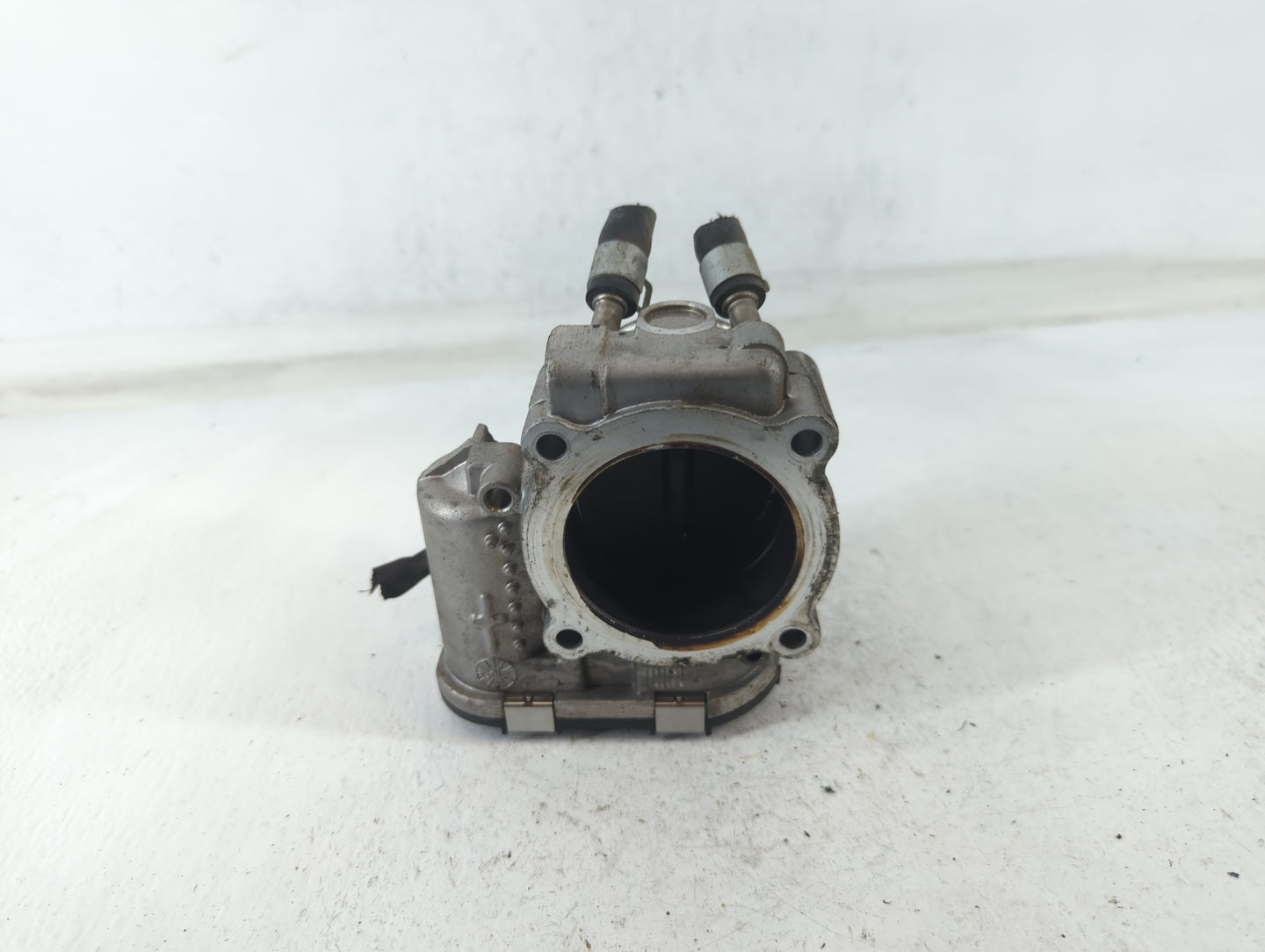 2015-2019 Hyundai Sonata Throttle Body P/N:35100-2G610 Fits Fits 2015 2016 2017 2018 2019 2020 2021 OEM Used Auto Parts - Oe