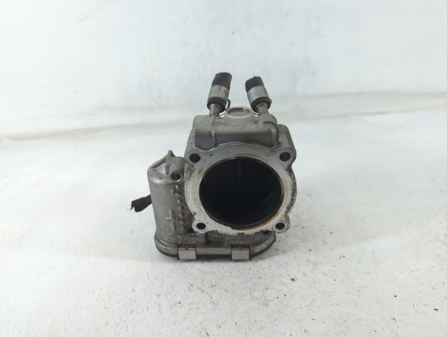 2015-2019 Hyundai Sonata Throttle Body P/N:35100-2G610 Fits Fits 2015 2016 2017 2018 2019 2020 2021 OEM Used Auto Parts - Oe