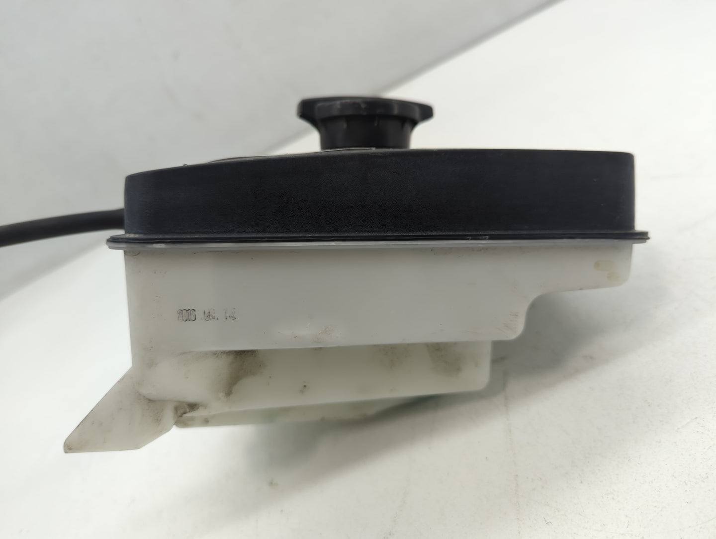 2016-2017 Hyundai Sonata Windshield Washer Fluid Reservoir Bottle Oem - Oemusedautoparts1.com
