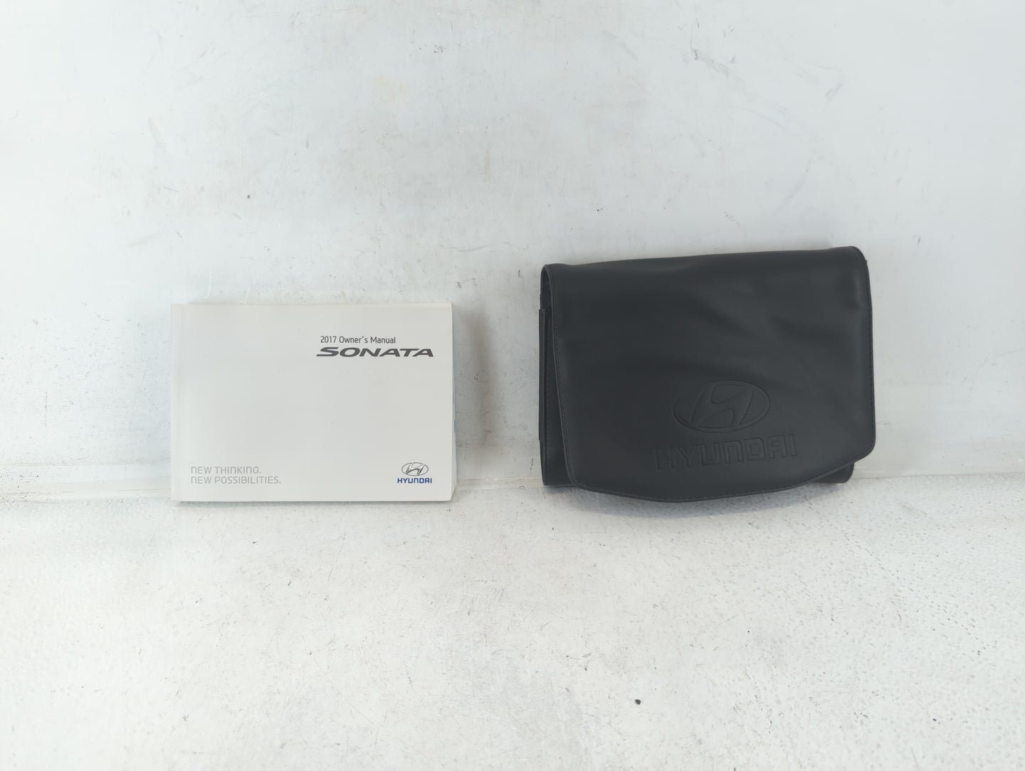 2017 Hyundai Sonata Owners Manual Book Guide P/N:HC10-EU67C OEM Used Auto Parts - Oemusedautoparts1.com
