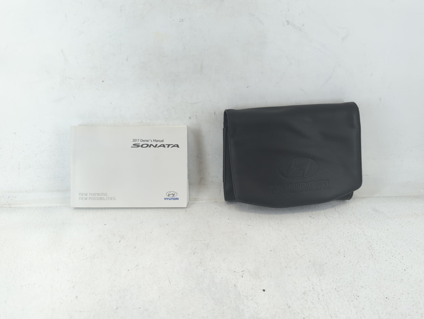 2017 Hyundai Sonata Owners Manual Book Guide P/N:HC10-EU67C OEM Used Auto Parts - Oemusedautoparts1.com