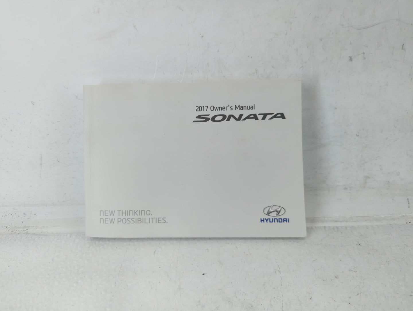 2017 Hyundai Sonata Owners Manual Book Guide P/N:HC10-EU67C OEM Used Auto Parts - Oemusedautoparts1.com