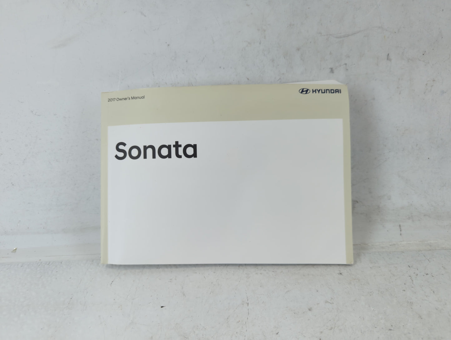 2017 Hyundai Sonata Owners Manual Book Guide P/N:HC10-EU74H OEM Used Auto Parts - Oemusedautoparts1.com