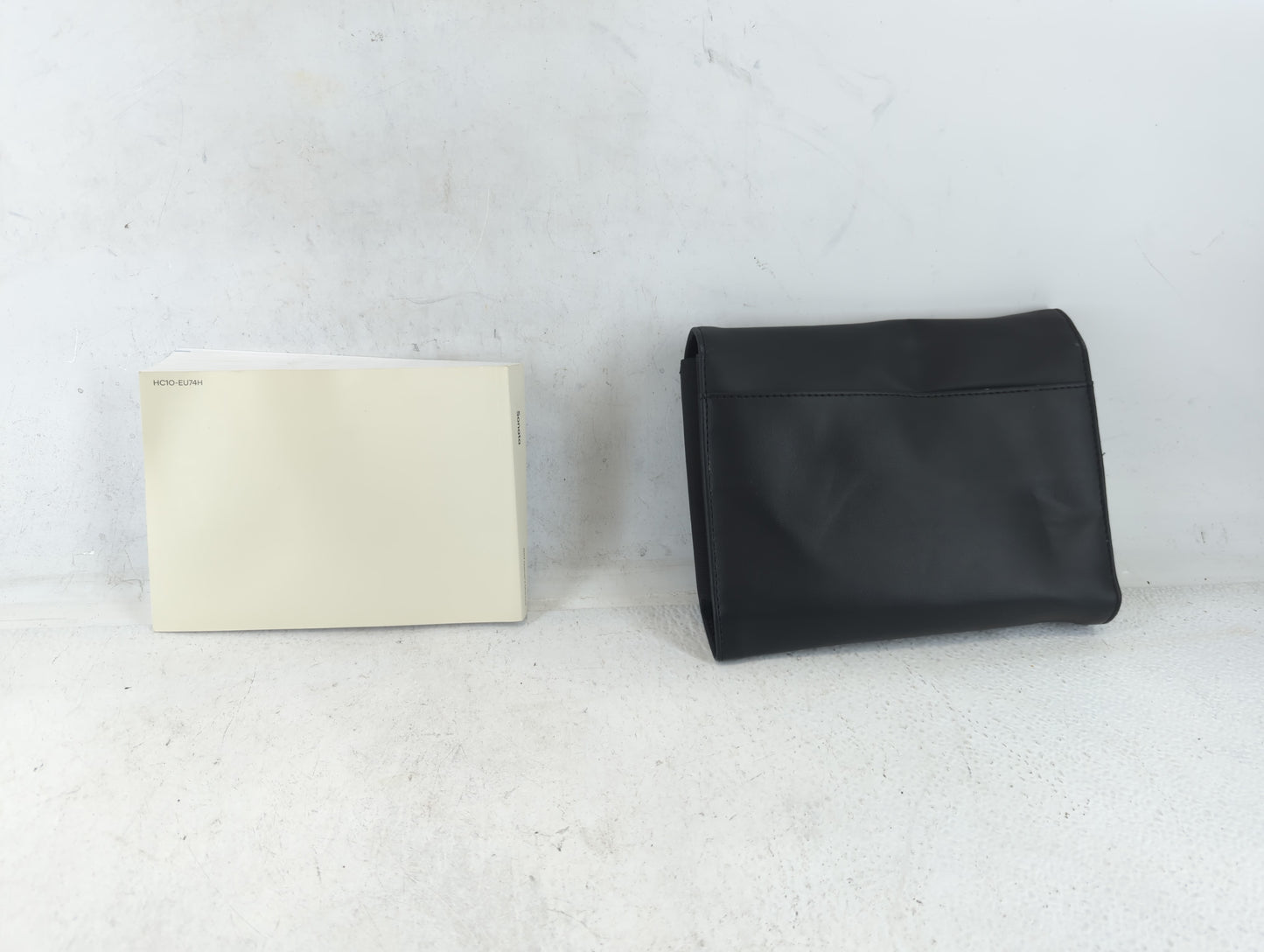 2017 Hyundai Sonata Owners Manual Book Guide P/N:HC10-EU74H OEM Used Auto Parts - Oemusedautoparts1.com