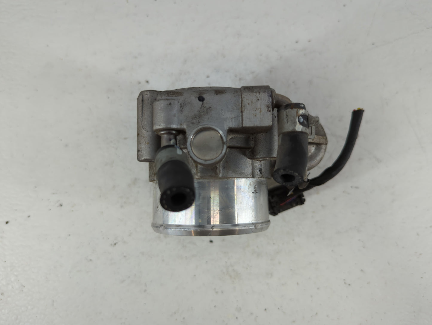 2015-2019 Hyundai Sonata Throttle Body P/N:35100-2G600 Fits Fits 2015 2016 2017 2018 2019 2020 2021 OEM Used Auto Parts - Oe