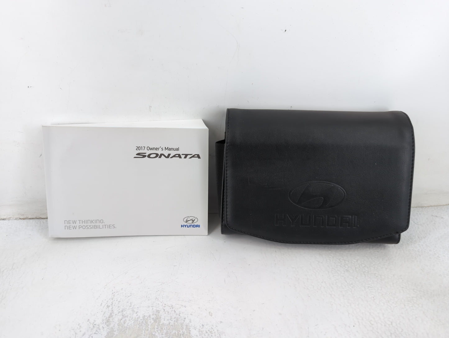 2017 Hyundai Sonata Owners Manual Book Guide P/N:HC10-EU66B OEM Used Auto Parts - Oemusedautoparts1.com