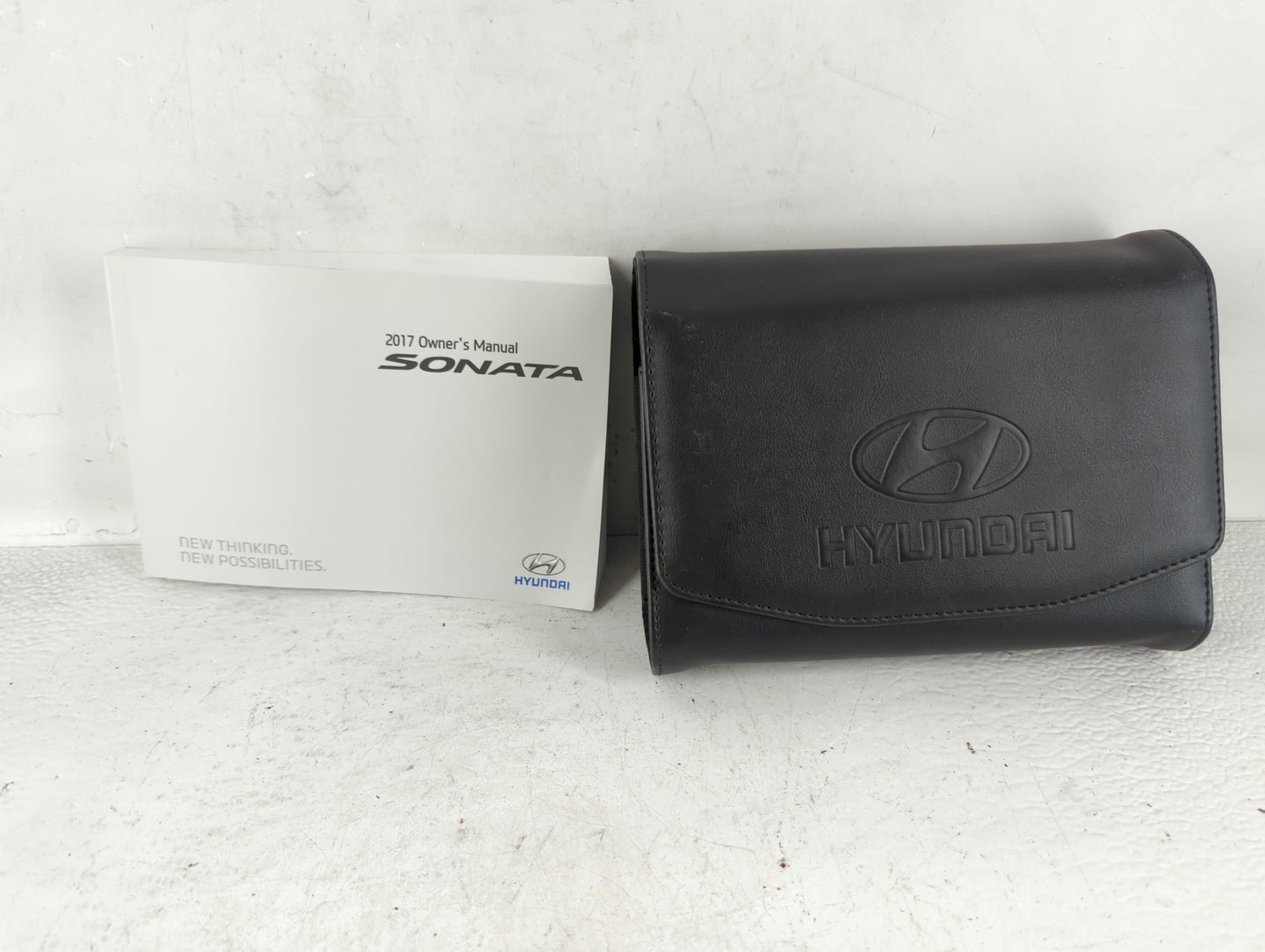 2017 Hyundai Sonata Owners Manual Book Guide P/N:HC10-EU690 OEM Used Auto Parts - Oemusedautoparts1.com