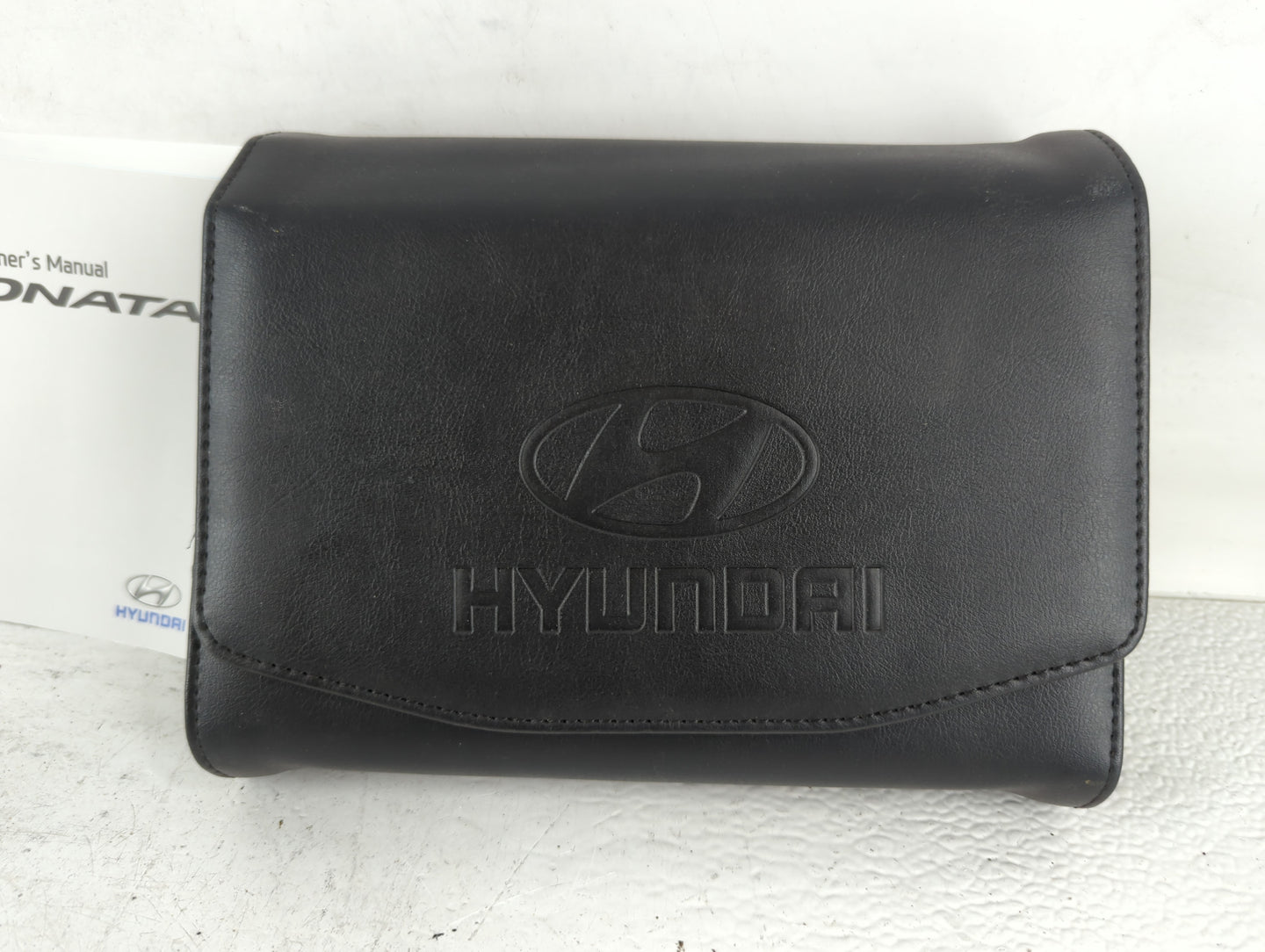 2017 Hyundai Sonata Owners Manual Book Guide P/N:HC10-EU690 OEM Used Auto Parts - Oemusedautoparts1.com