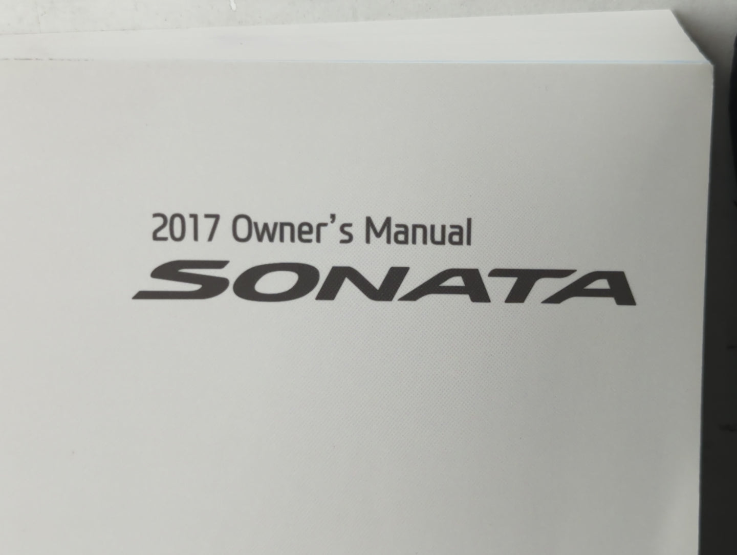 2017 Hyundai Sonata Owners Manual Book Guide P/N:HC10-EU690 OEM Used Auto Parts - Oemusedautoparts1.com