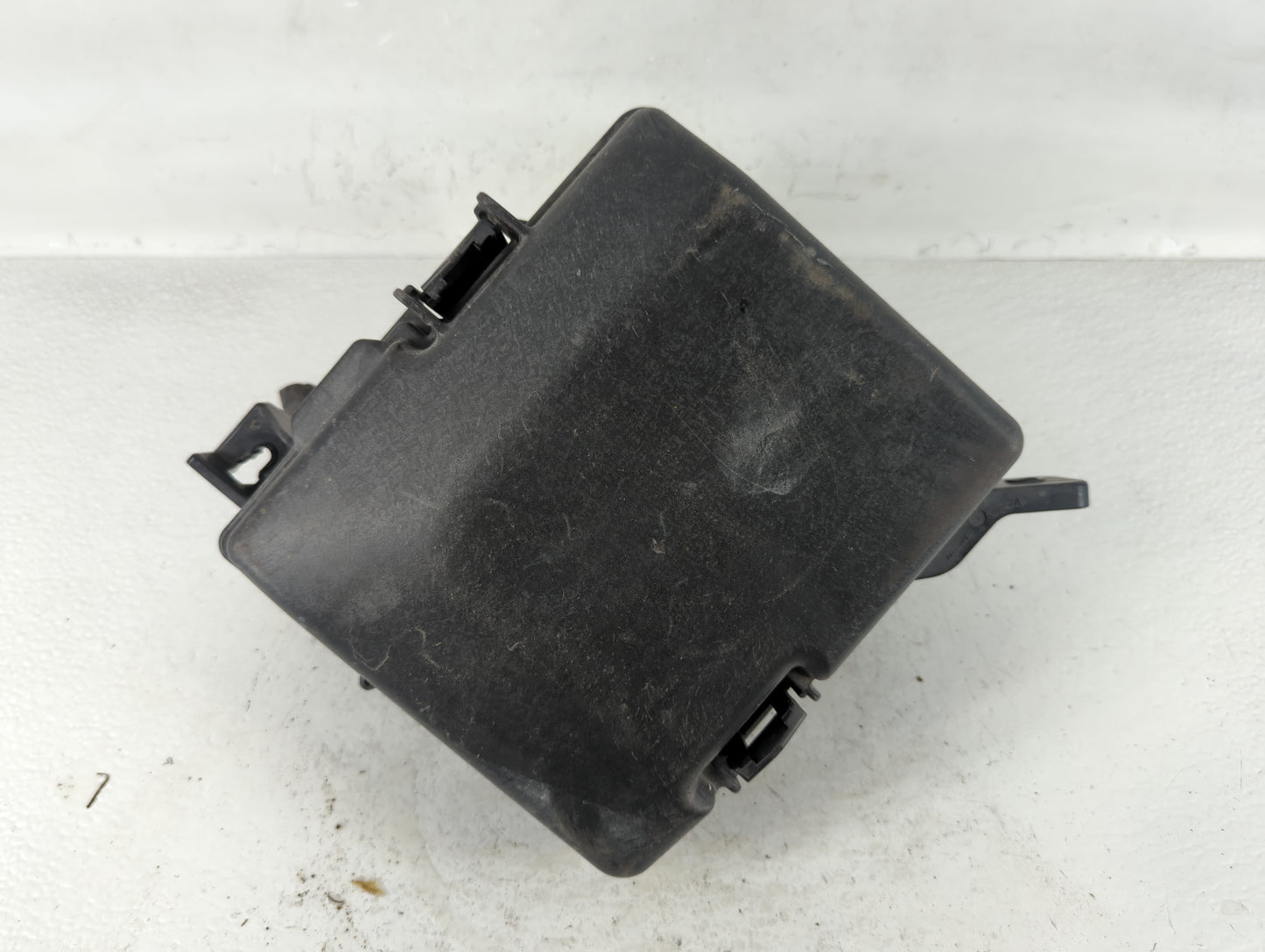 2016-2017 Hyundai Sonata Fusebox Fuse Box Panel Relay Module P/N:91950-C1820 Fits Fits 2016 2017 OEM Used Auto Parts - Oemus