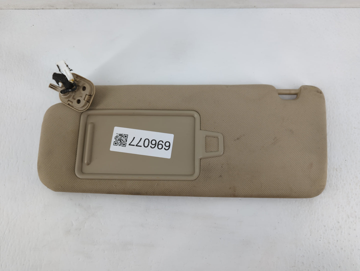 2015-2019 Hyundai Sonata Sun Visor Shade Replacement Driver Left Mirror Fits Fits 2015 2016 2017 2018 2019 OEM Used Auto Par