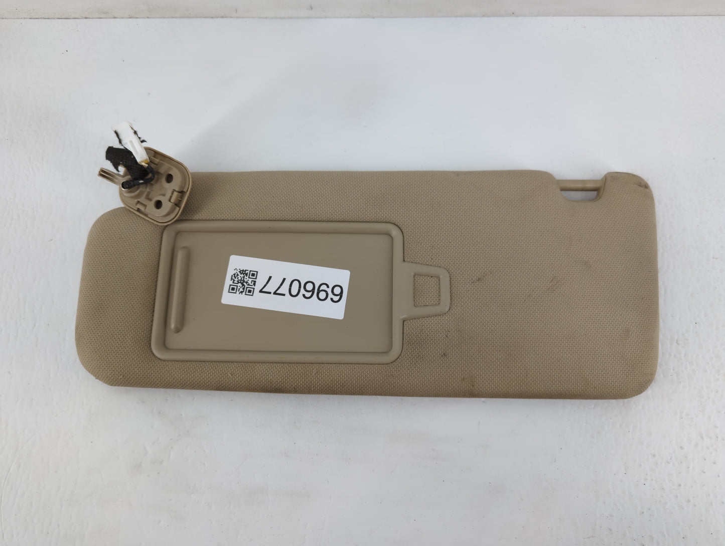 2015-2019 Hyundai Sonata Sun Visor Shade Replacement Driver Left Mirror Fits Fits 2015 2016 2017 2018 2019 OEM Used Auto Par