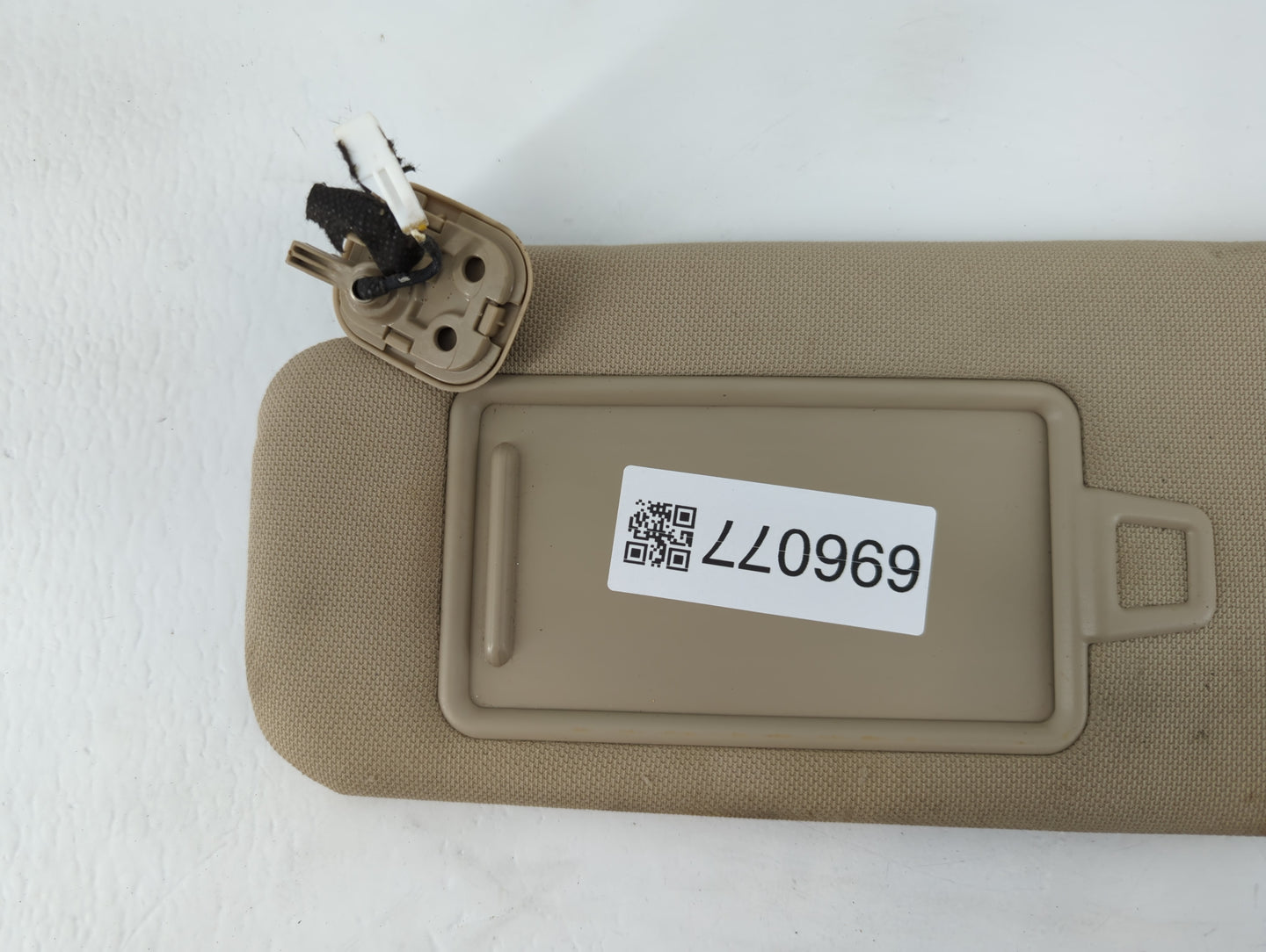 2015-2019 Hyundai Sonata Sun Visor Shade Replacement Driver Left Mirror Fits Fits 2015 2016 2017 2018 2019 OEM Used Auto Par