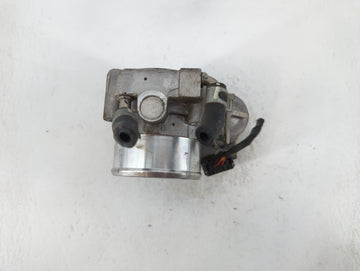 2015-2019 Hyundai Sonata Throttle Body P/N:35100-2G600 Fits Fits 2015 2016 2017 2018 2019 2020 2021 OEM Used Auto Parts