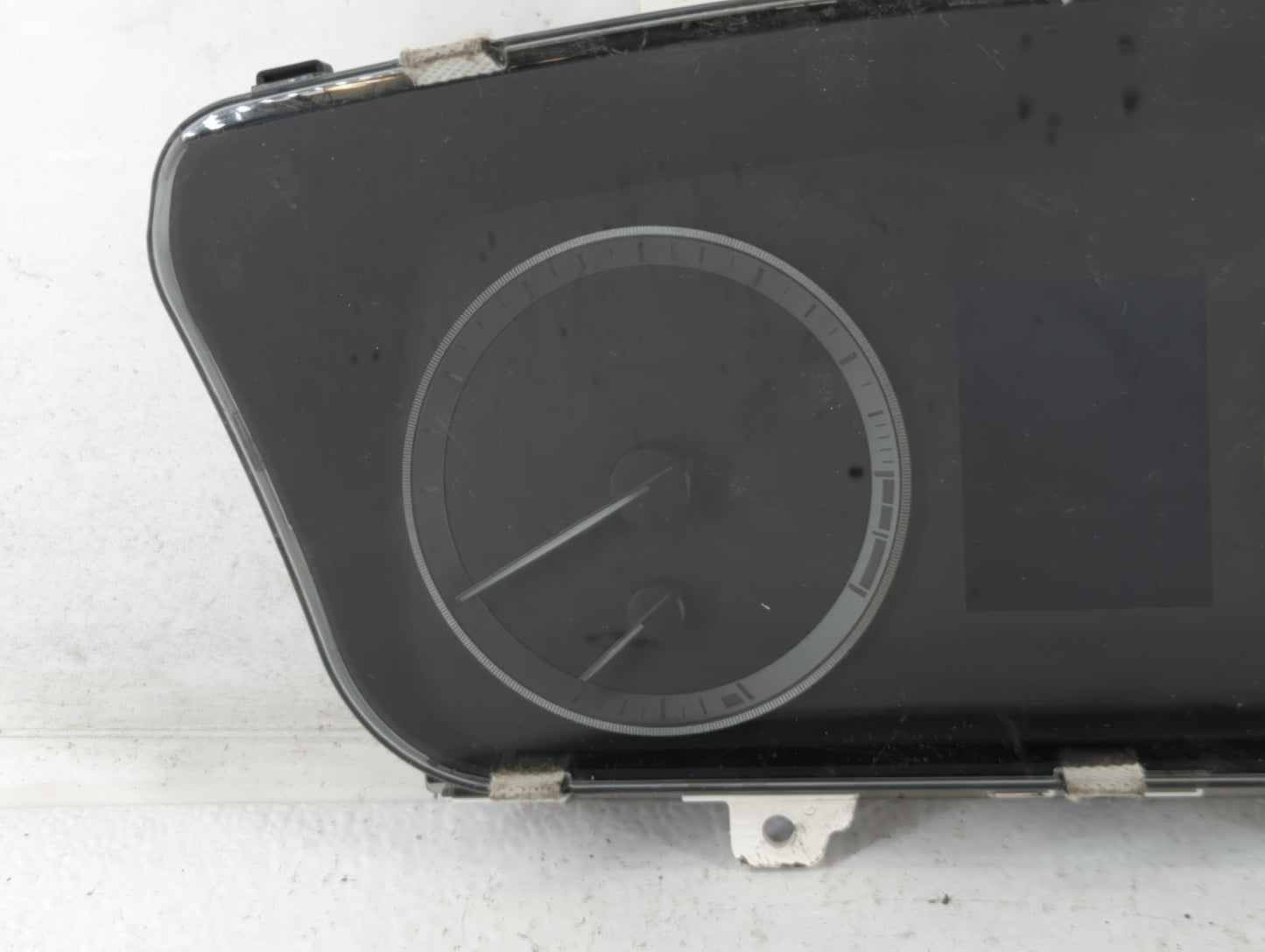 2015-2017 Hyundai Sonata Instrument Cluster Speedometer Gauges P/N:94001-C2201 Fits Fits 2015 2016 2017 OEM Used Auto Parts 