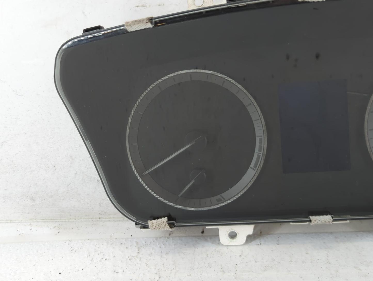 2015-2017 Hyundai Sonata Instrument Cluster Speedometer Gauges P/N:94001-C2201 Fits Fits 2015 2016 2017 OEM Used Auto Parts 
