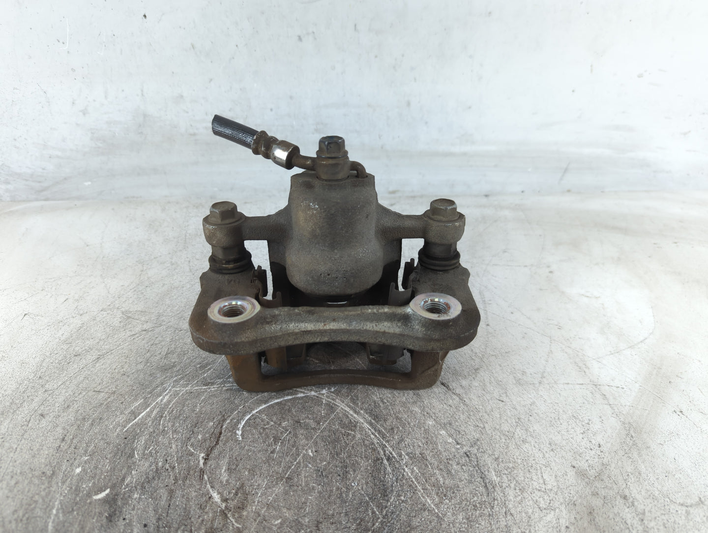 2016-2019 Hyundai Sonata Front Driver Left Brake Caliper - Oemusedautoparts1.com