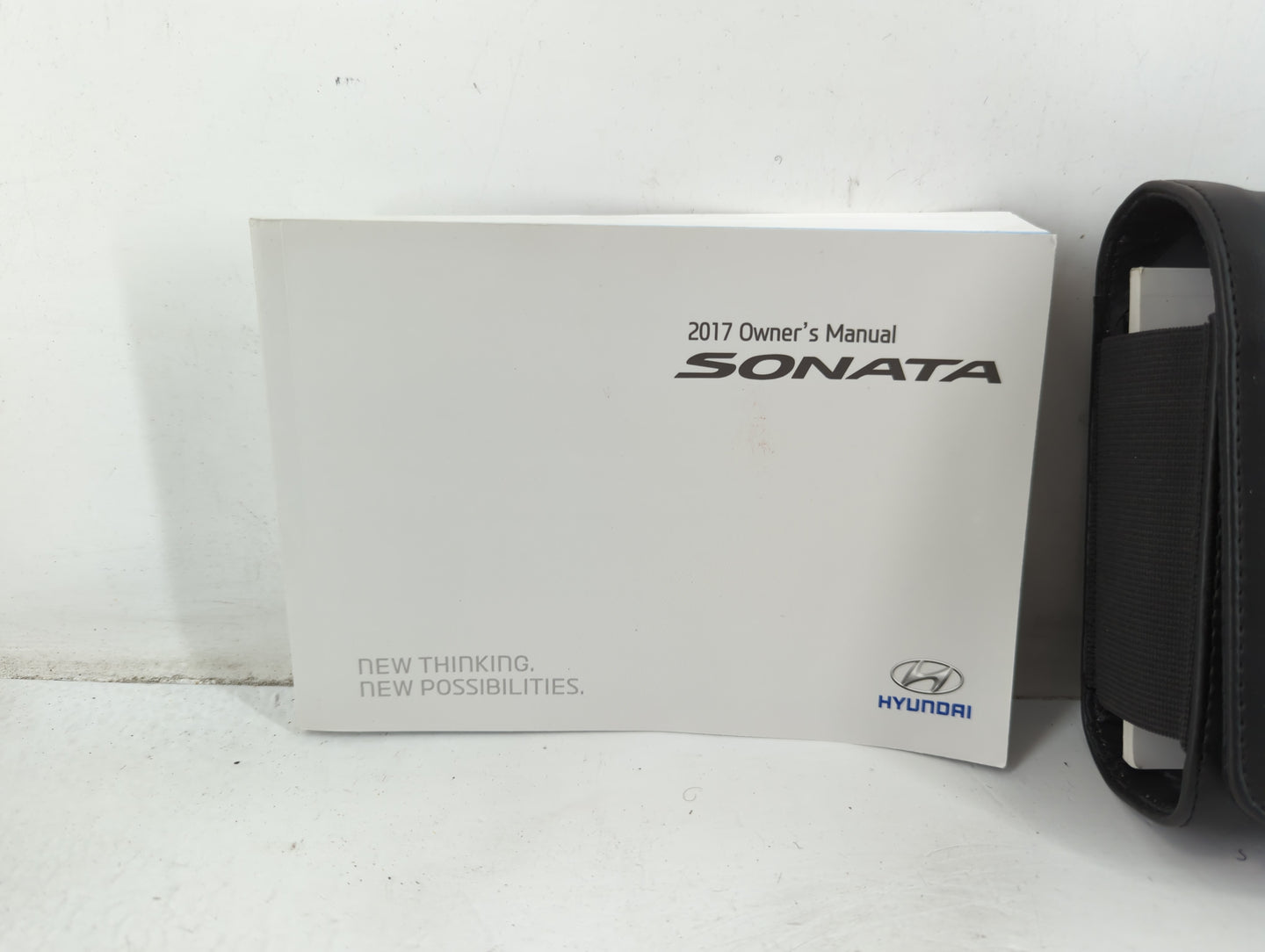 2017 Hyundai Sonata Owners Manual Book Guide P/N:HC10-EU65A OEM Used Auto Parts - Oemusedautoparts1.com