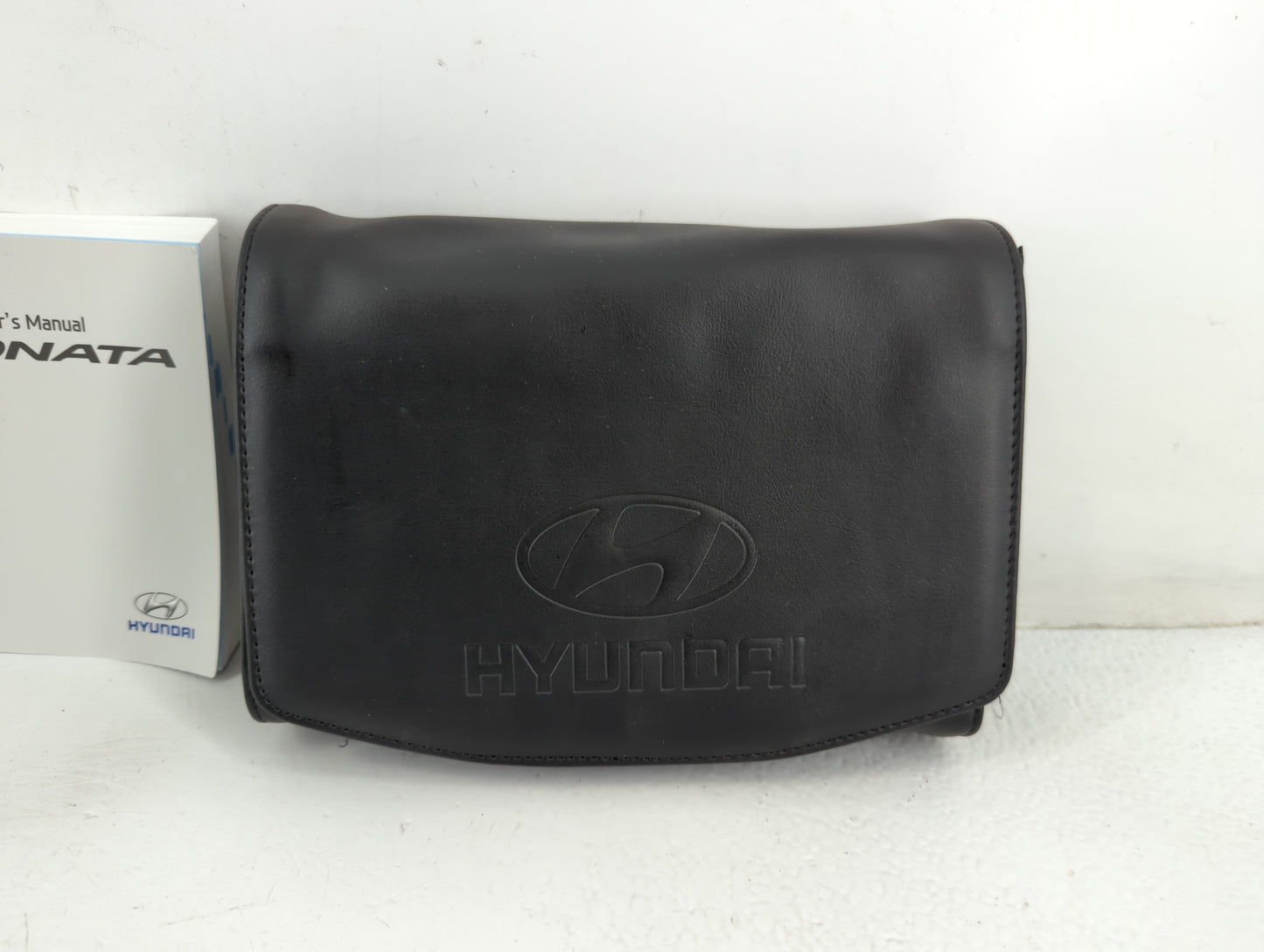 2017 Hyundai Sonata Owners Manual Book Guide P/N:HC10-EU65A OEM Used Auto Parts - Oemusedautoparts1.com