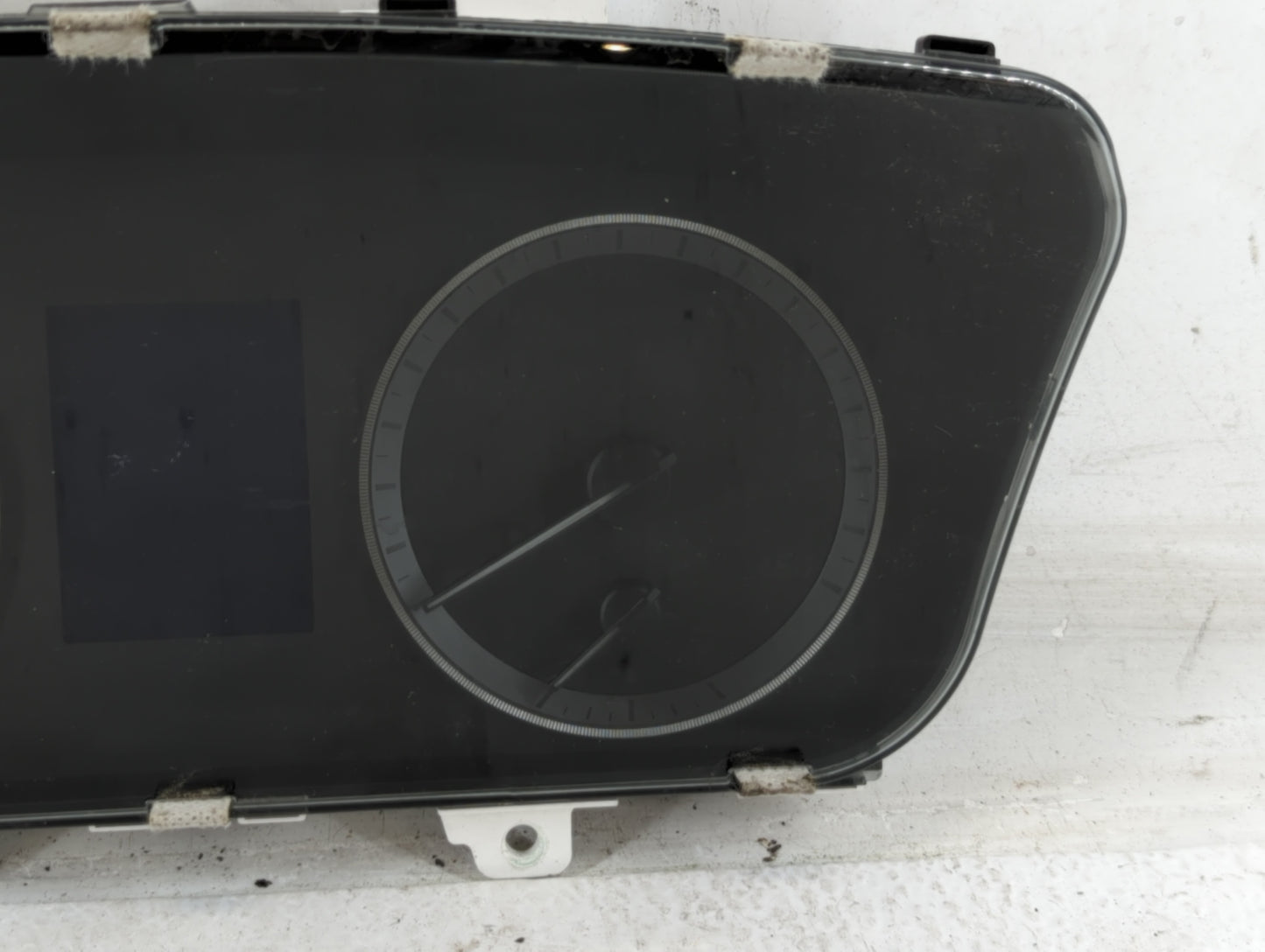 2016-2017 Hyundai Sonata Instrument Cluster Speedometer Gauges P/N:94001-C2201 Fits Fits 2016 2017 OEM Used Auto Parts - Oem