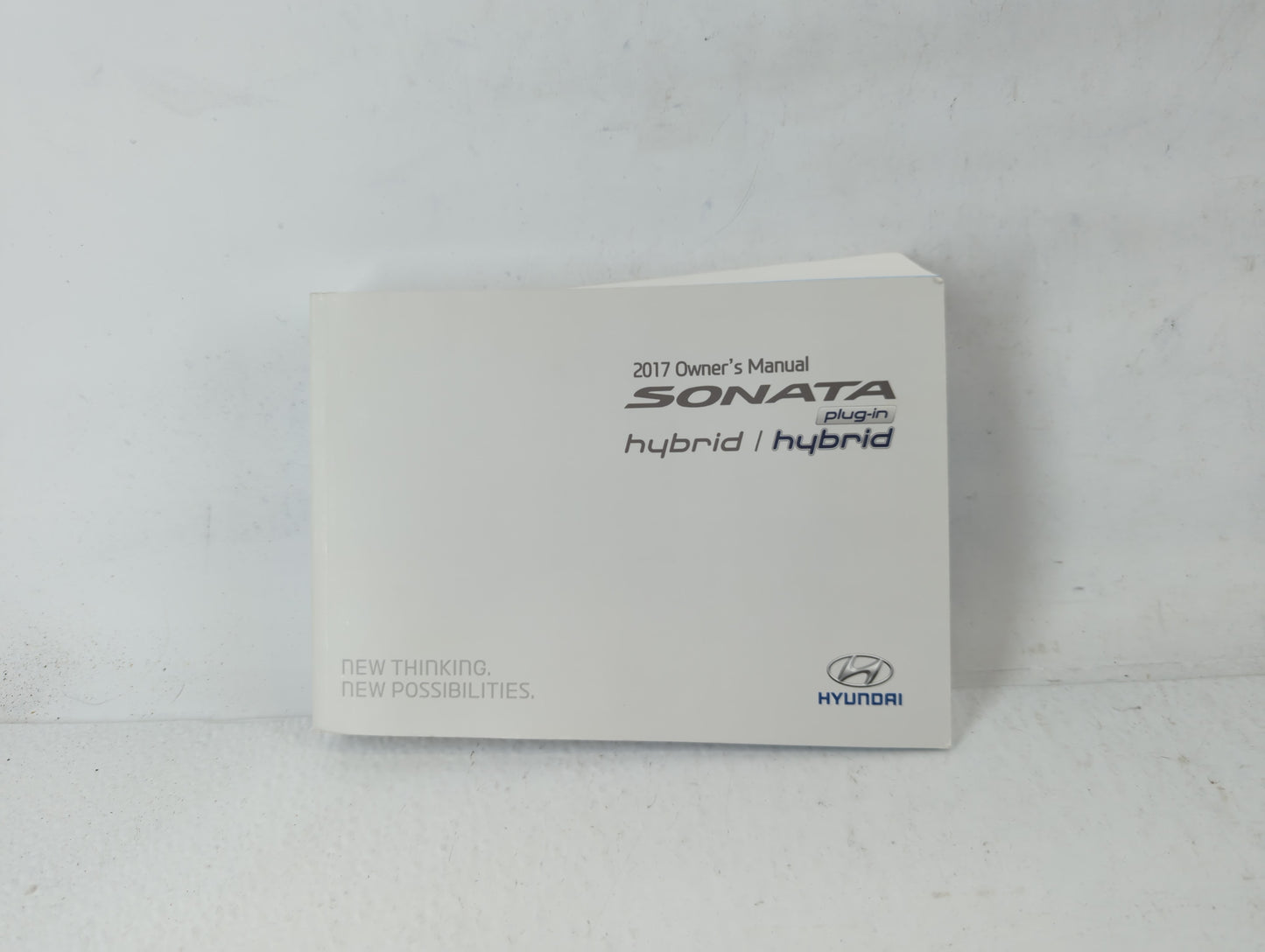 2017 Hyundai Sonata Owners Manual Book Guide P/N:HE60-EU69A OEM Used Auto Parts - Oemusedautoparts1.com