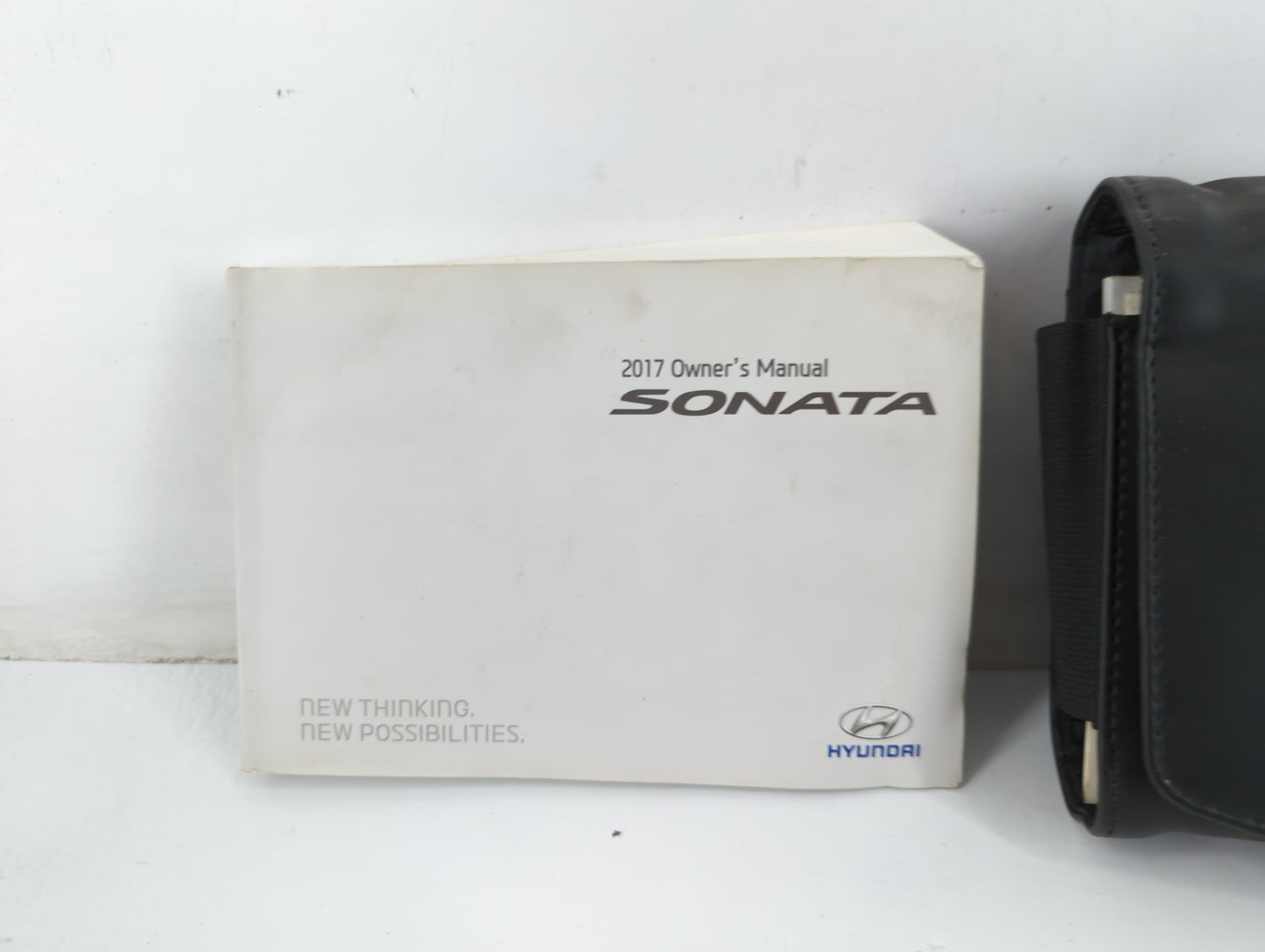2017 Hyundai Sonata Owners Manual Book Guide P/N:HC10-EU67C OEM Used Auto Parts - Oemusedautoparts1.com