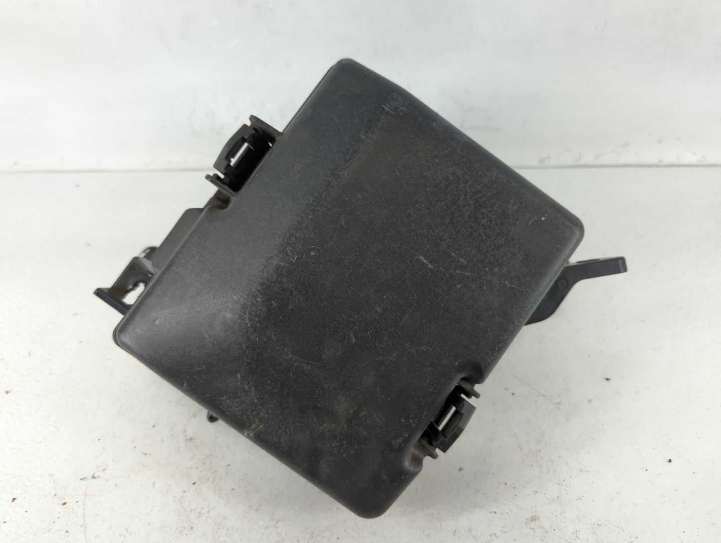 2016-2017 Hyundai Sonata Fusebox Fuse Box Panel Relay Module P/N:91950-C1820 Fits Fits 2016 2017 OEM Used Auto Parts - Oemus