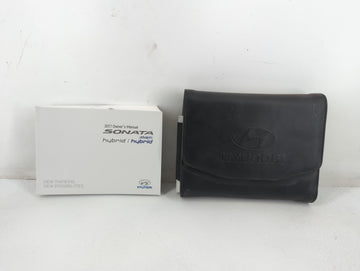 2017 Hyundai Sonata Owners Manual Book Guide P/N:EH60-EU68A OEM Used Auto Parts - Oemusedautoparts1.com
