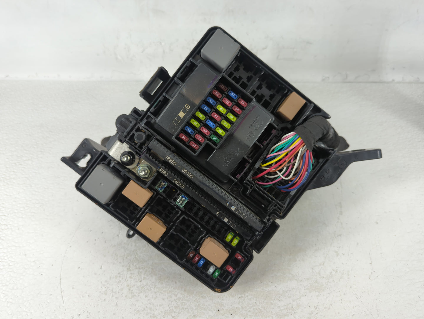 2016-2017 Hyundai Sonata Fusebox Fuse Box Panel Relay Module P/N:91950-C1820 Fits Fits 2016 2017 OEM Used Auto Parts - Oemus