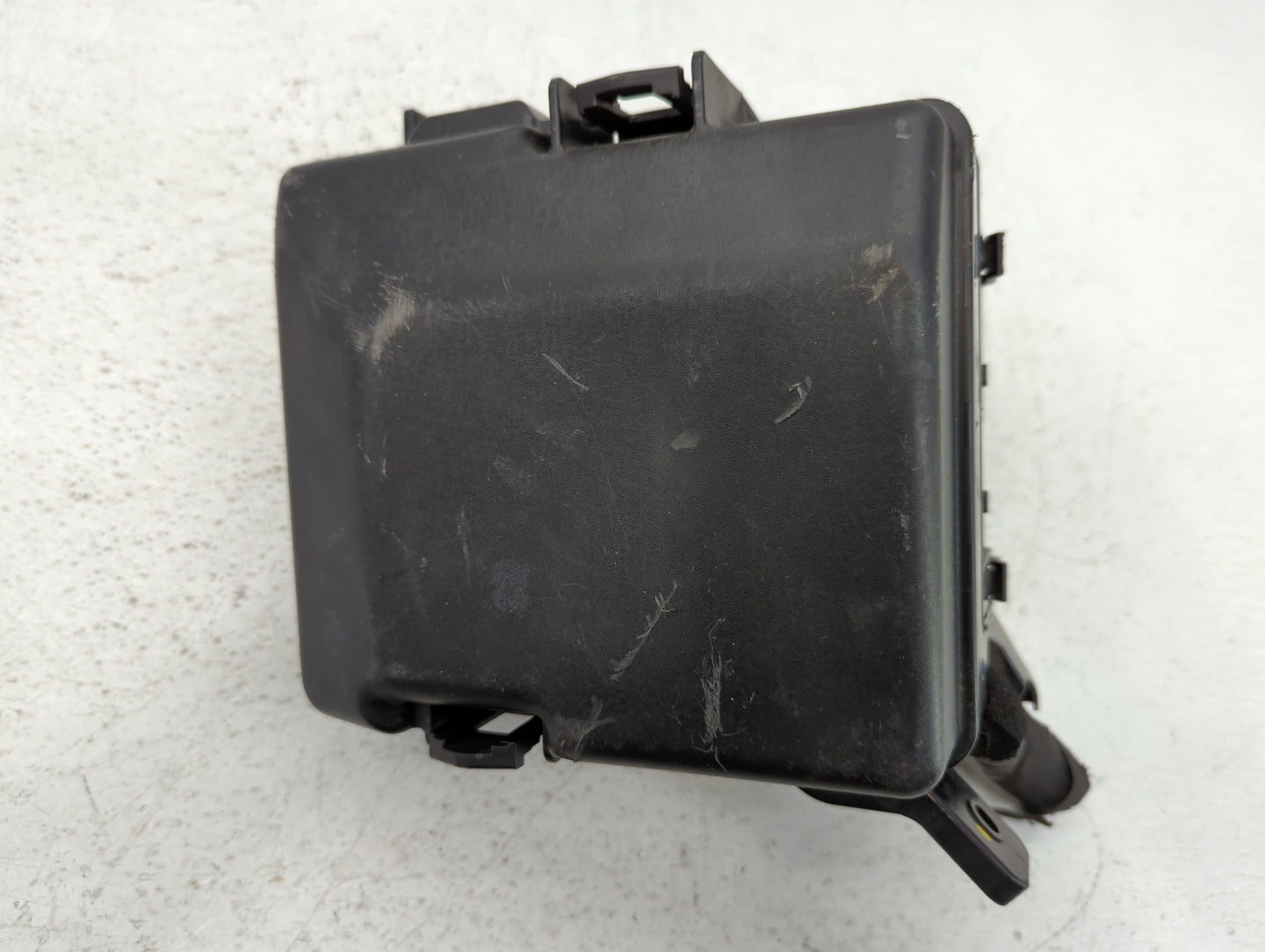 2016-2017 Hyundai Sonata Fusebox Fuse Box Panel Relay Module P/N:VS91277C2570LC Fits Fits 2016 2017 OEM Used Auto Parts - Oe