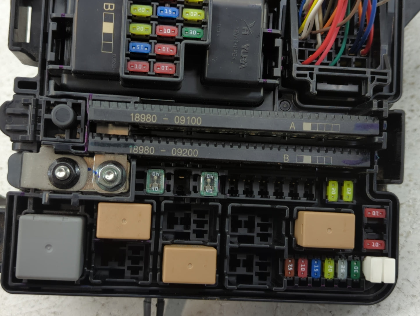 2016-2017 Hyundai Sonata Fusebox Fuse Box Panel Relay Module P/N:VS91277C2570LC Fits Fits 2016 2017 OEM Used Auto Parts - Oe