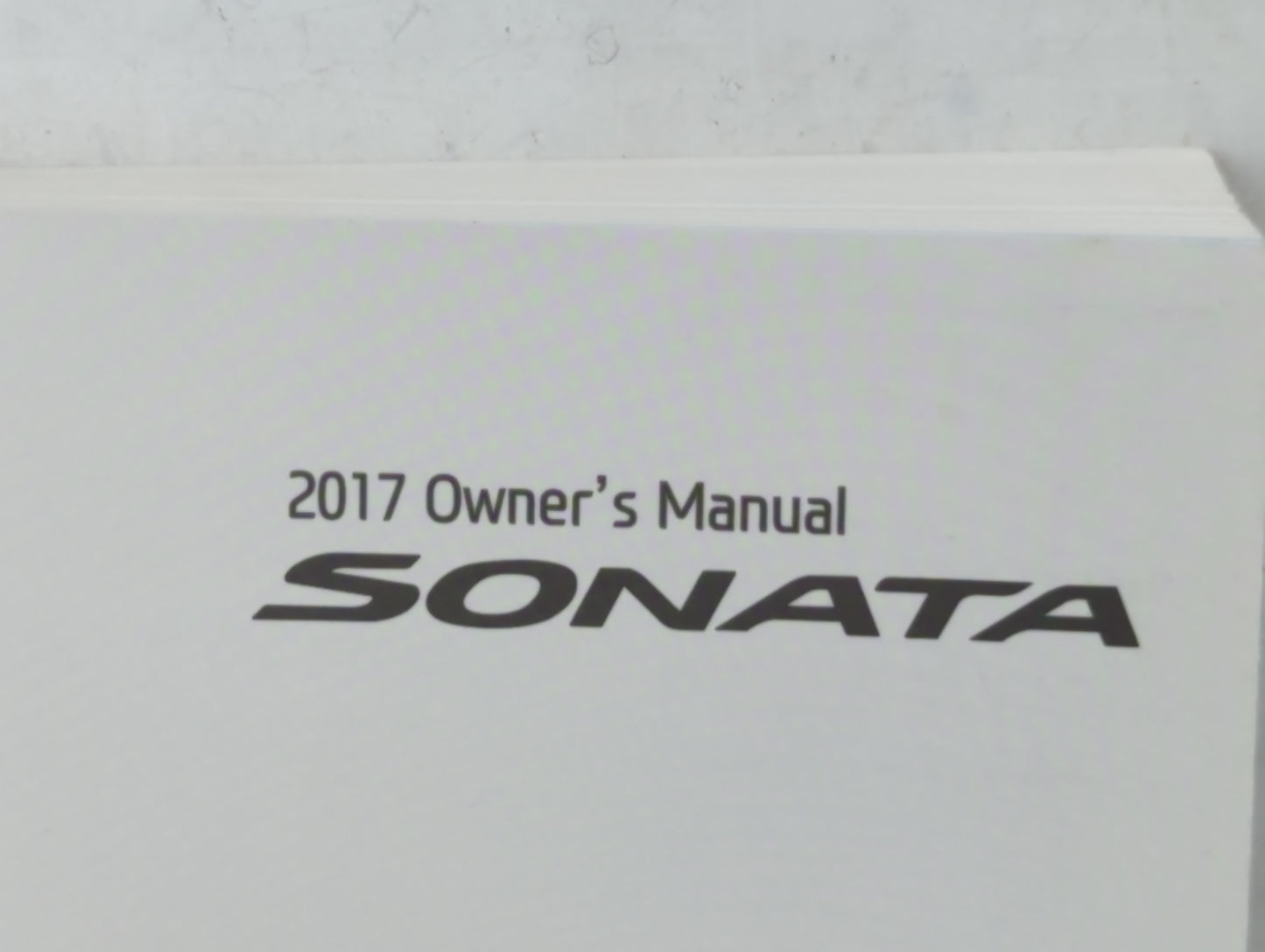 2017 Hyundai Sonata Owners Manual Book Guide P/N:HC10-EU68C OEM Used Auto Parts - Oemusedautoparts1.com