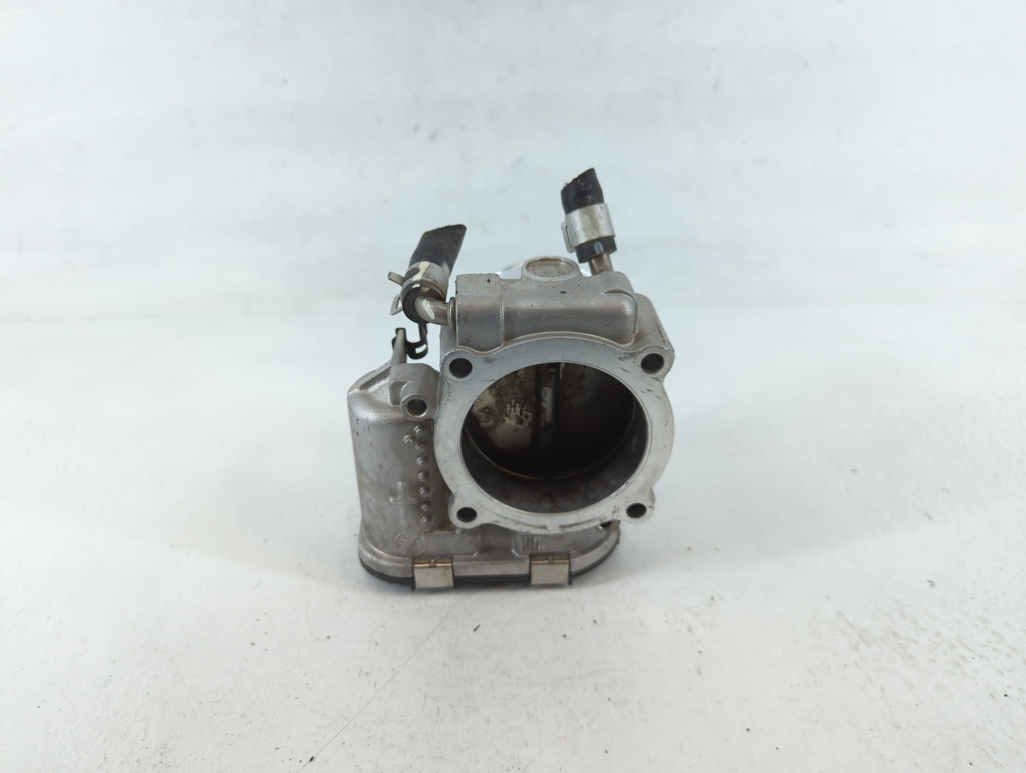 2015-2019 Hyundai Sonata Throttle Body P/N:35100-2G600 Fits Fits 2015 2016 2017 2018 2019 2020 2021 OEM Used Auto Parts - Oe