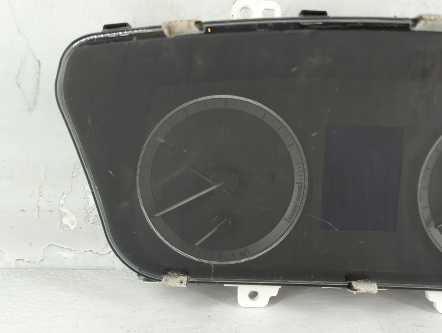 2016-2017 Hyundai Sonata Instrument Cluster Speedometer Gauges P/N:94001-C2201 Fits Fits 2016 2017 OEM Used Auto Parts - Oem