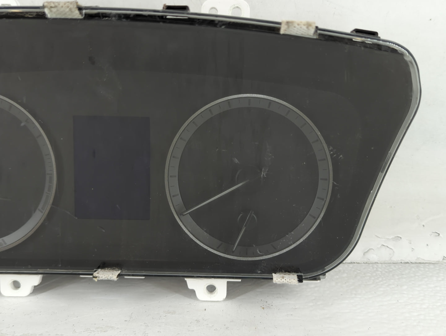 2016-2017 Hyundai Sonata Instrument Cluster Speedometer Gauges P/N:94001-C2201 Fits Fits 2016 2017 OEM Used Auto Parts - Oem