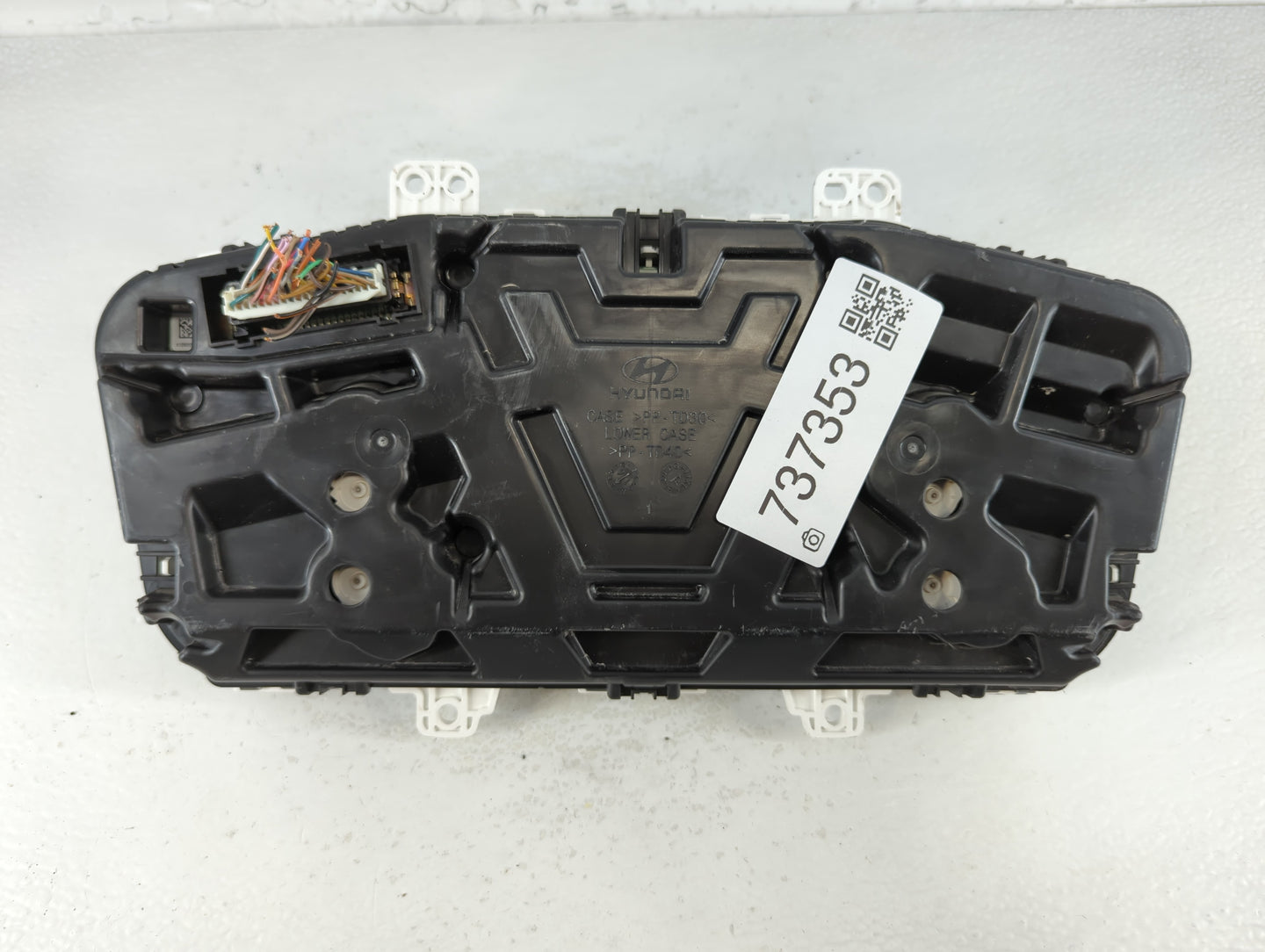 2016-2017 Hyundai Sonata Instrument Cluster Speedometer Gauges P/N:94001-C2201 Fits Fits 2016 2017 OEM Used Auto Parts - Oem